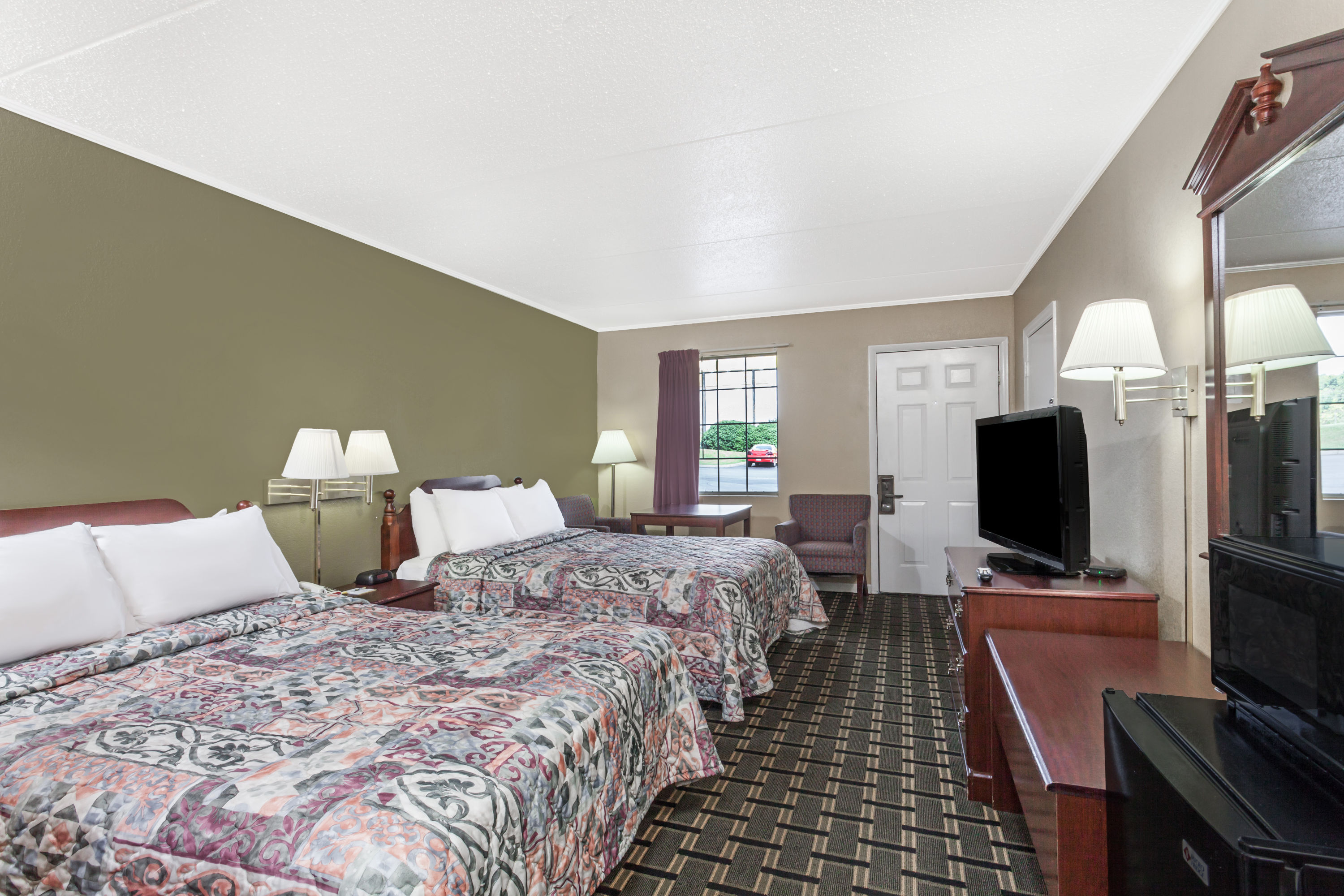 Days Inn by Wyndham Lenoir City Lenoir City, TN Hotels