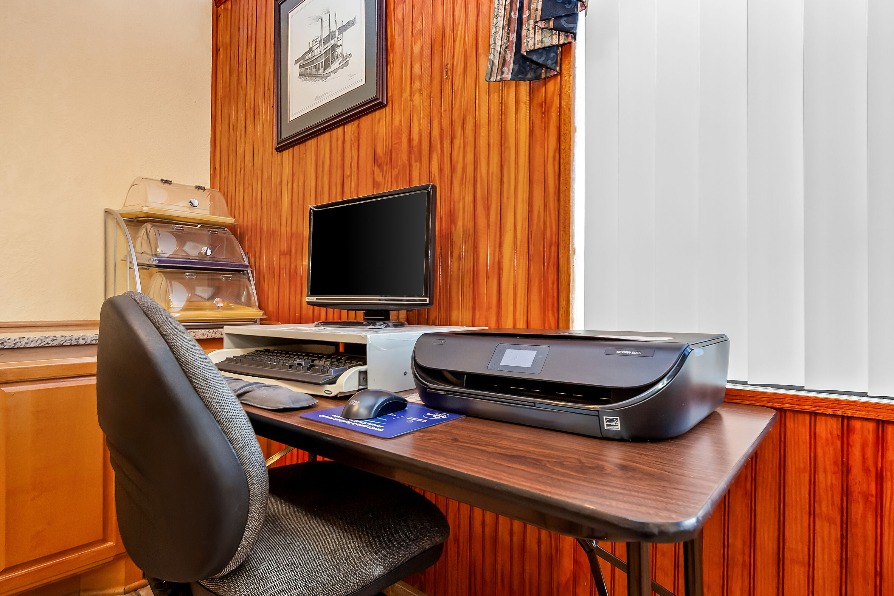 Days Inn by Wyndham Lexington business center in Lexington, Tennessee