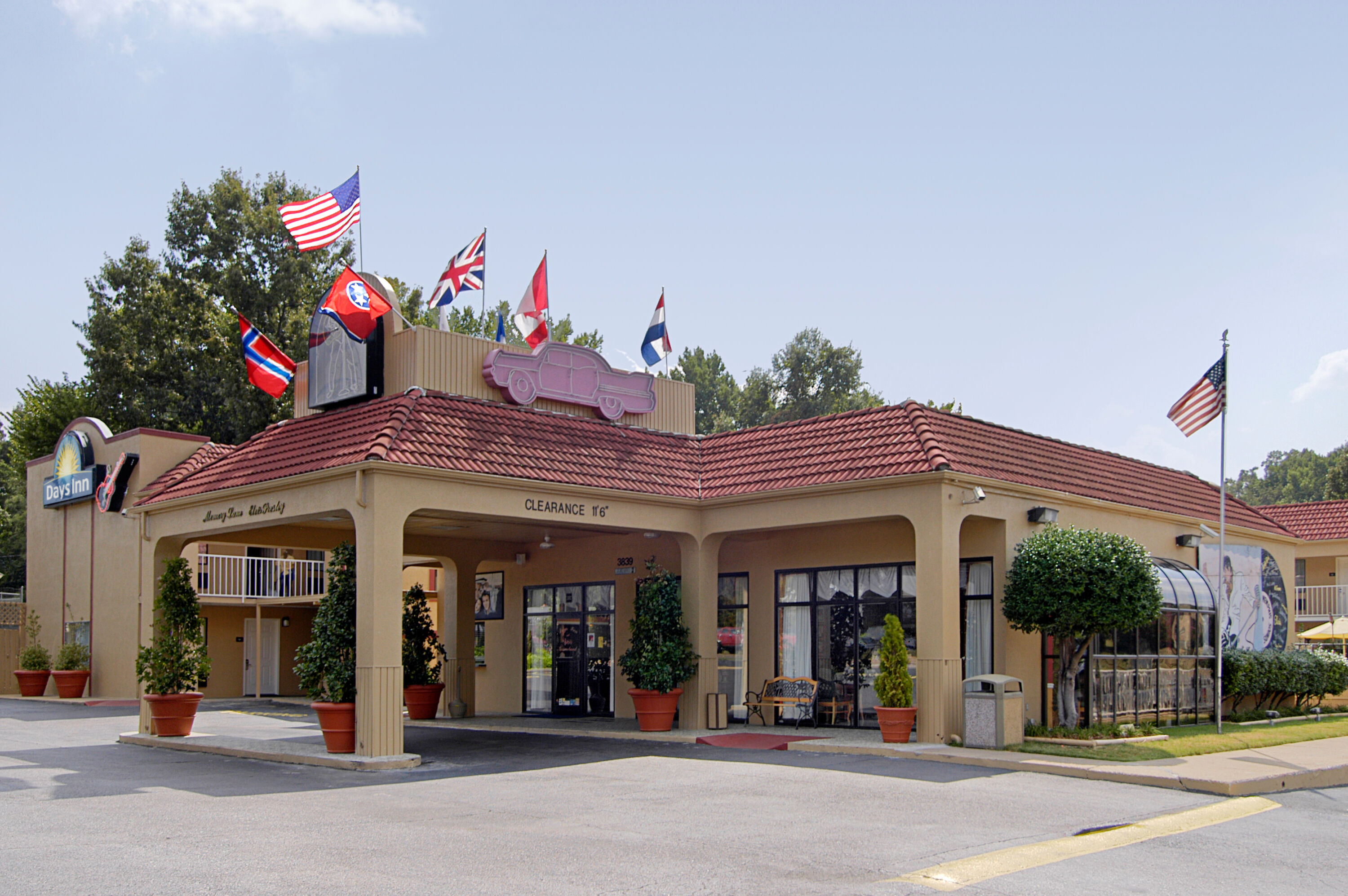 Exterior of Days Inn by Wyndham Memphis at Graceland hotel in Memphis, Tennessee