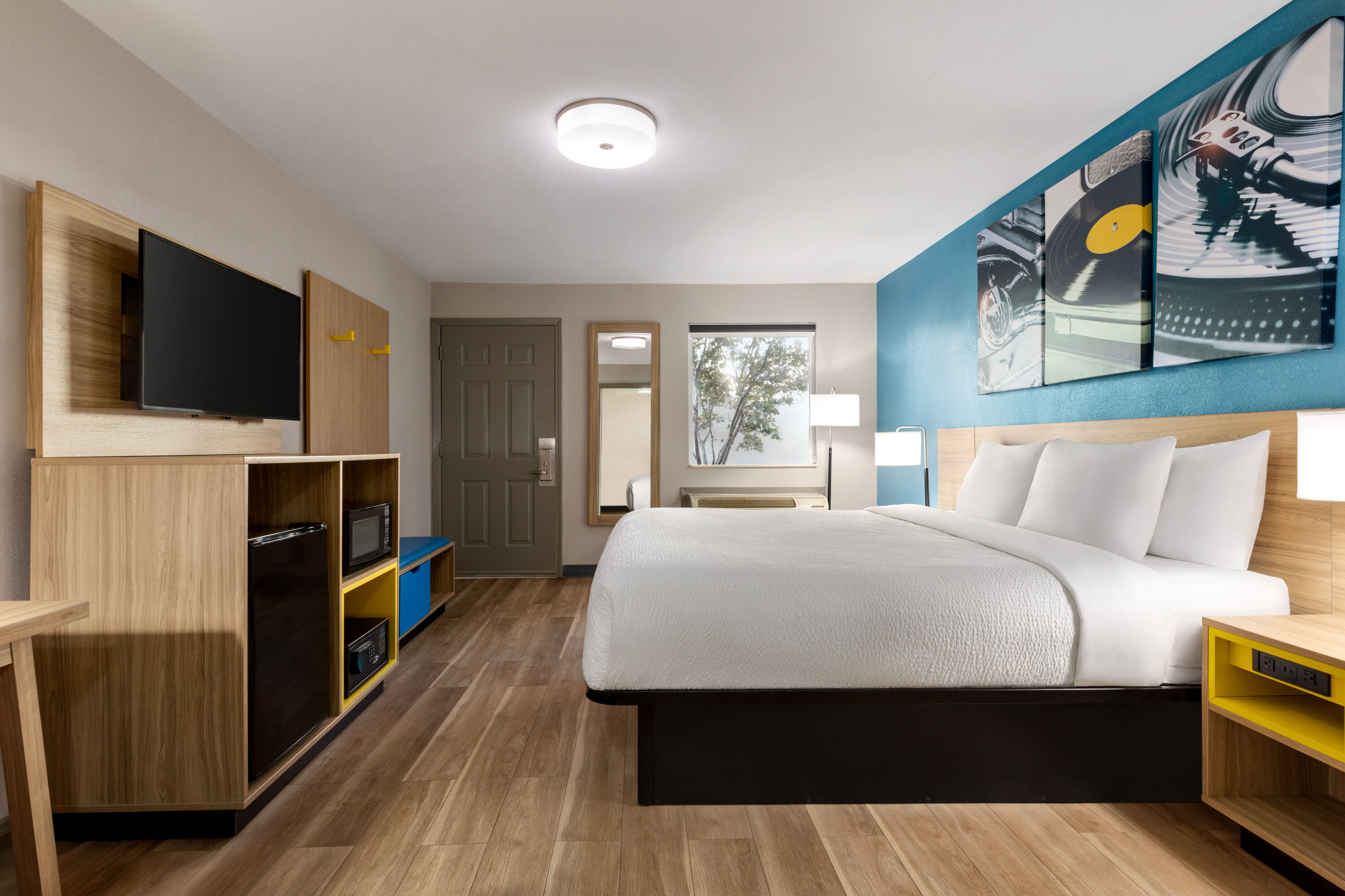 Guest room at the Days Inn by Wyndham Memphis at Graceland in Memphis, Tennessee