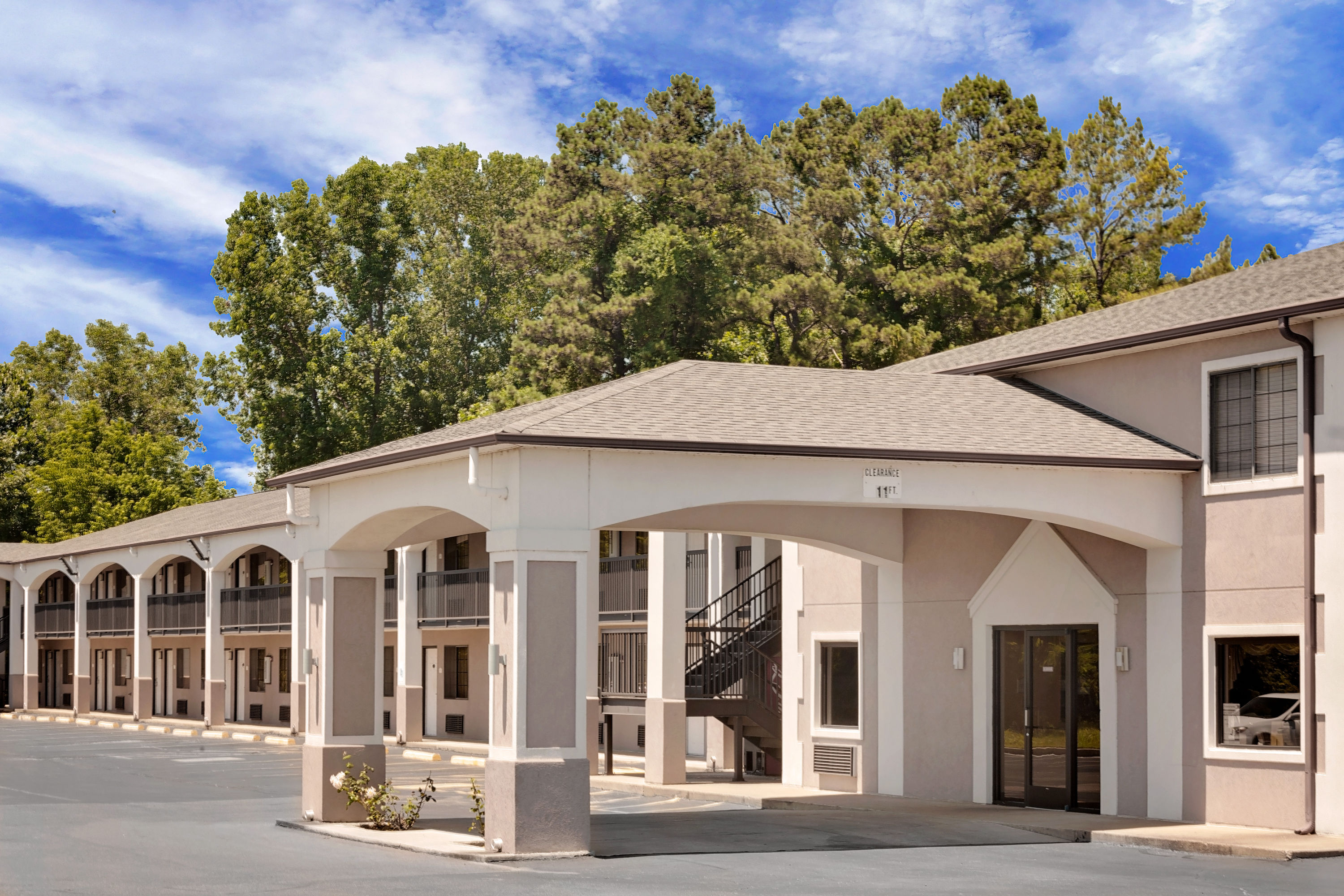 Days Inn by Wyndham Millington Millington, TN Hotels