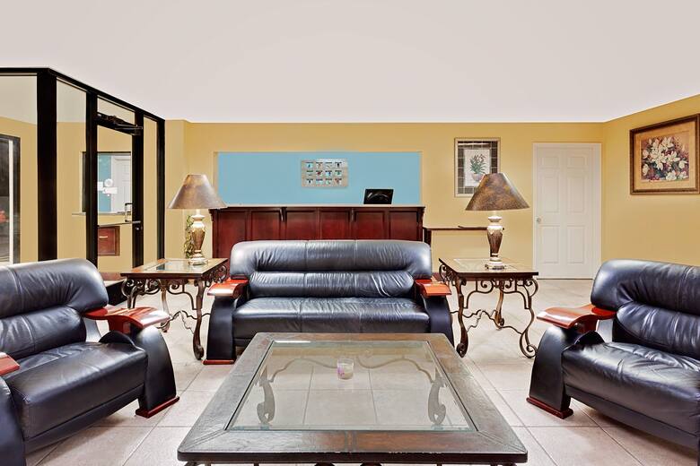 Days Inn Millington hotel lobby in Millington, Tennessee