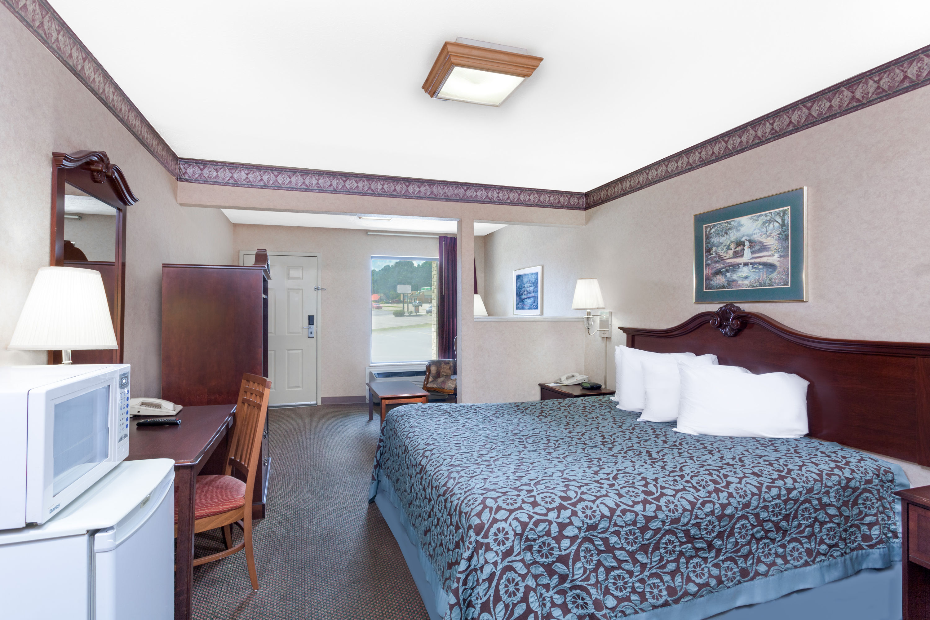 Days Inn by Wyndham Morristown | Morristown, TN Hotels