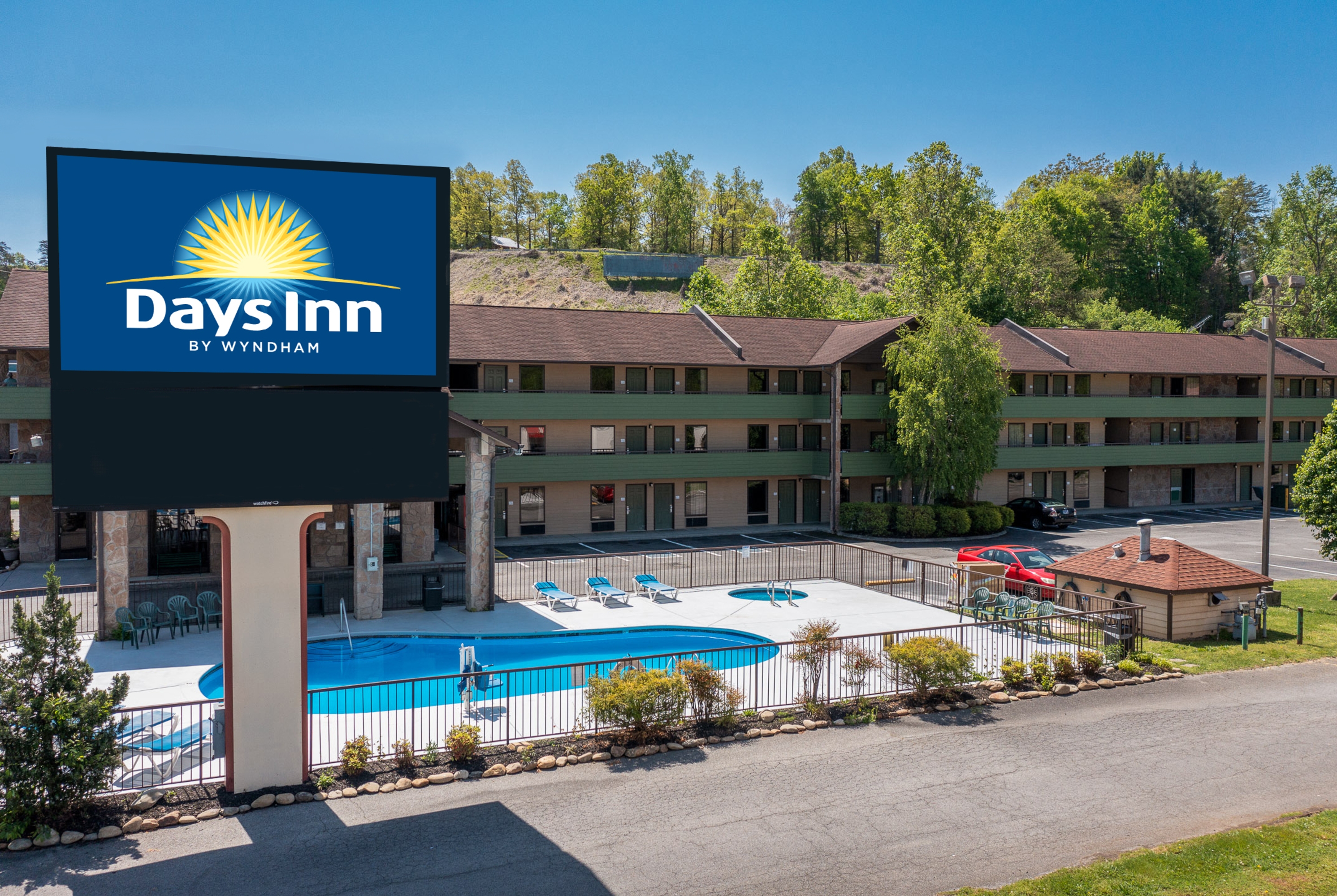 Exterior of Days Inn By Wyndham Pigeon Forge South hotel in Pigeon Forge, Tennessee