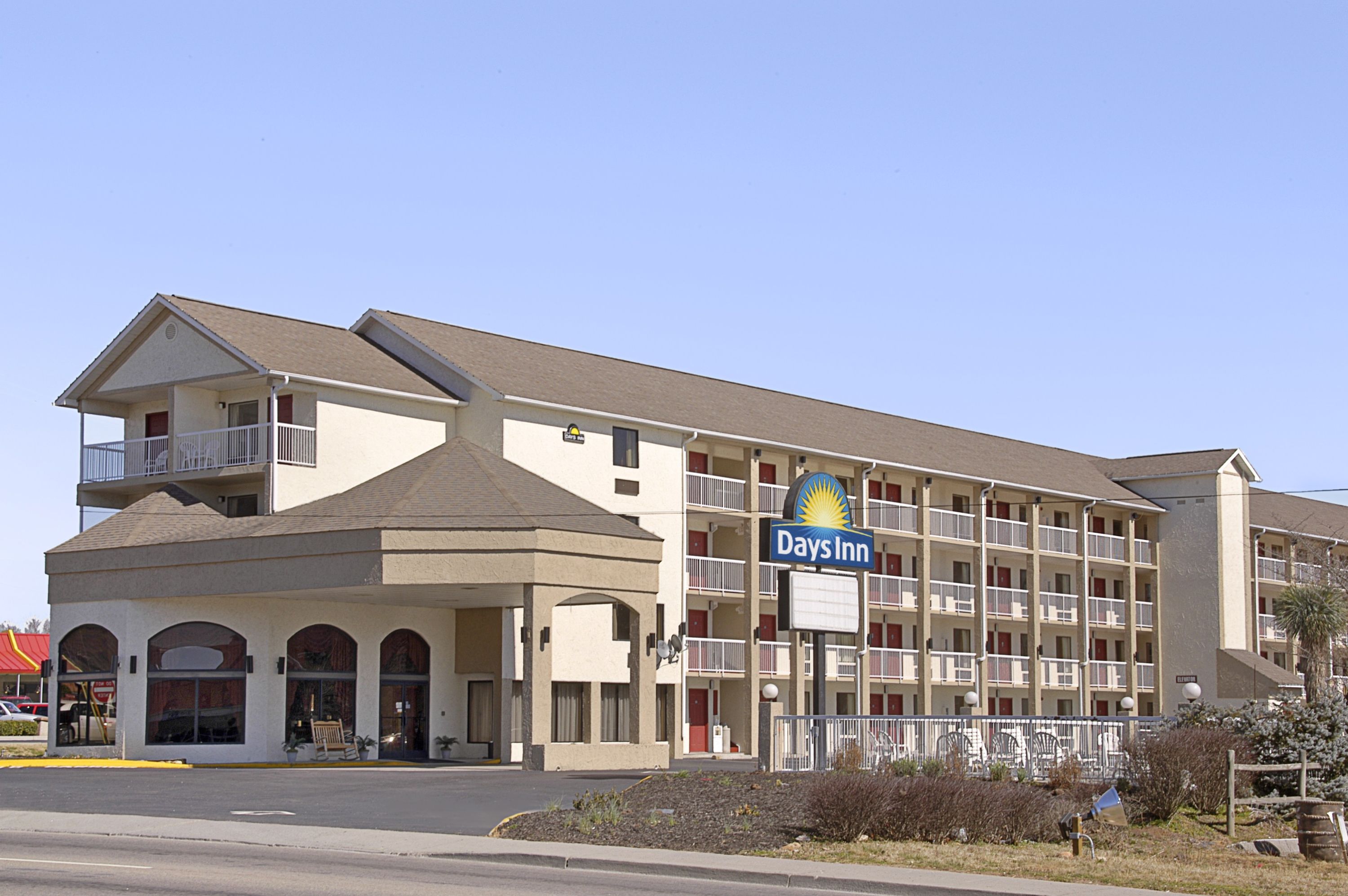 Days Inn By Wyndham Apple Valley Pigeon Forge Sevierville