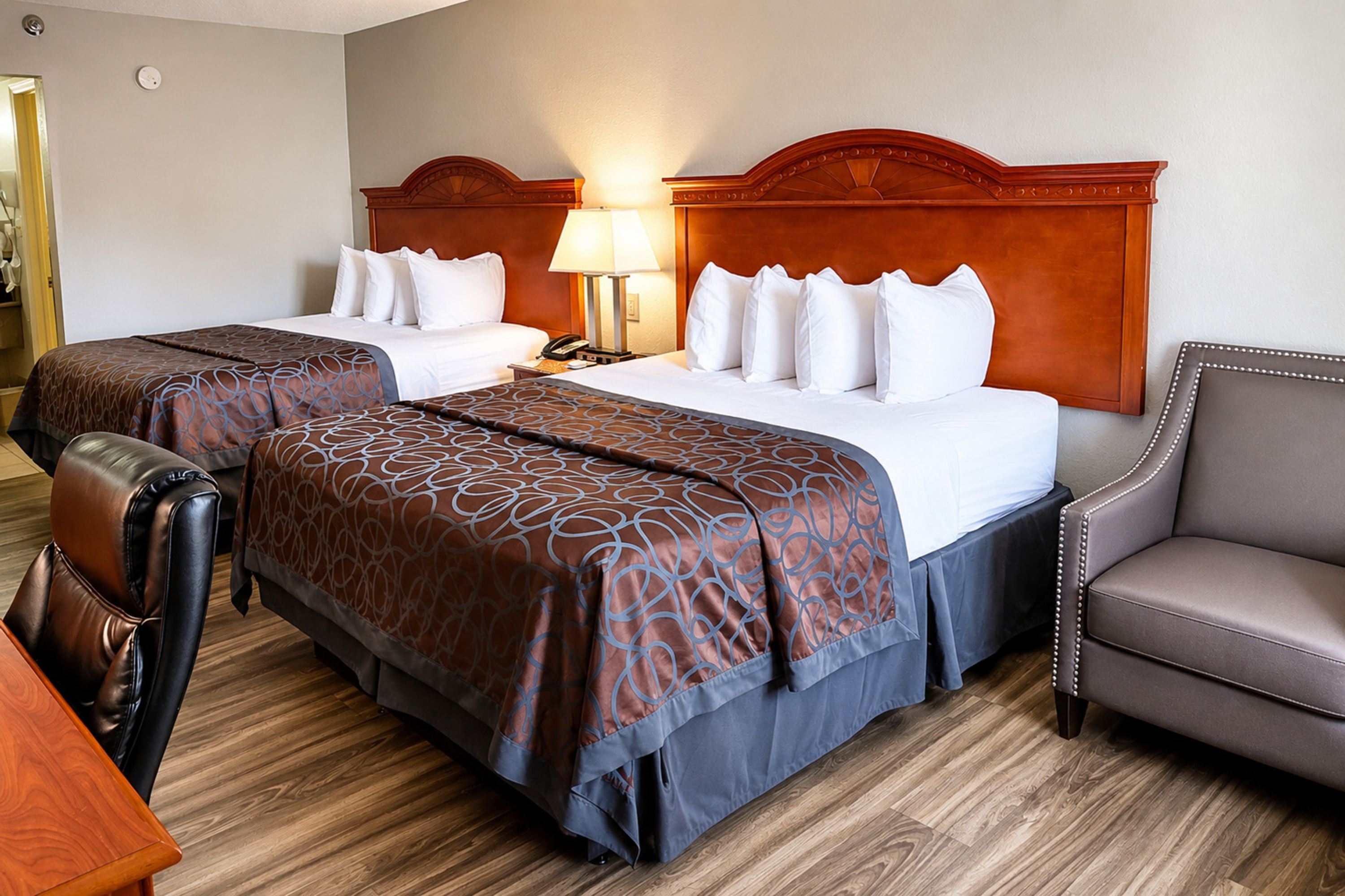 Guest room at the Days Inn by Wyndham Apple Valley Pigeon Forge/Sevierville in Sevierville, Tennessee
