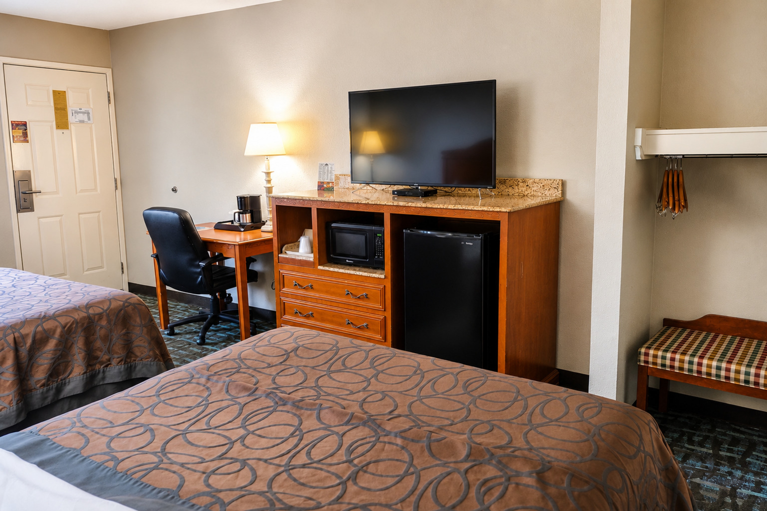 Guest room at the Days Inn by Wyndham Apple Valley Pigeon Forge/Sevierville in Sevierville, Tennessee