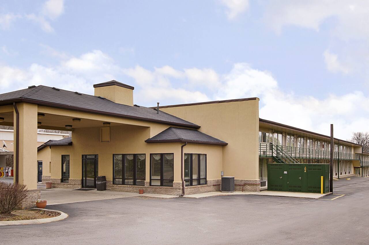 Hotels In Gallatin Tennessee Days Inn Days Inn By Wyndham White House