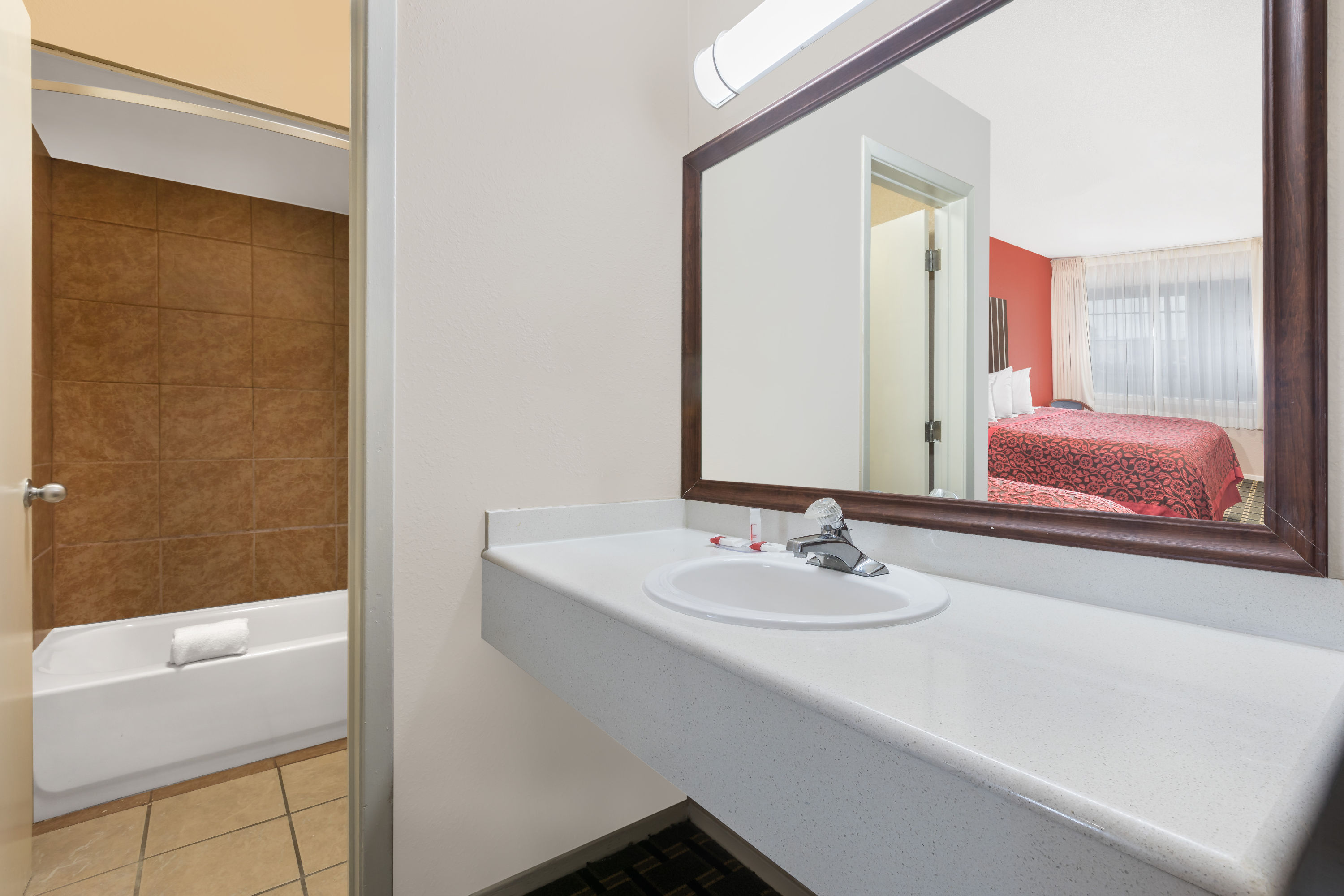 Days Inn By Wyndham College Station University Drive