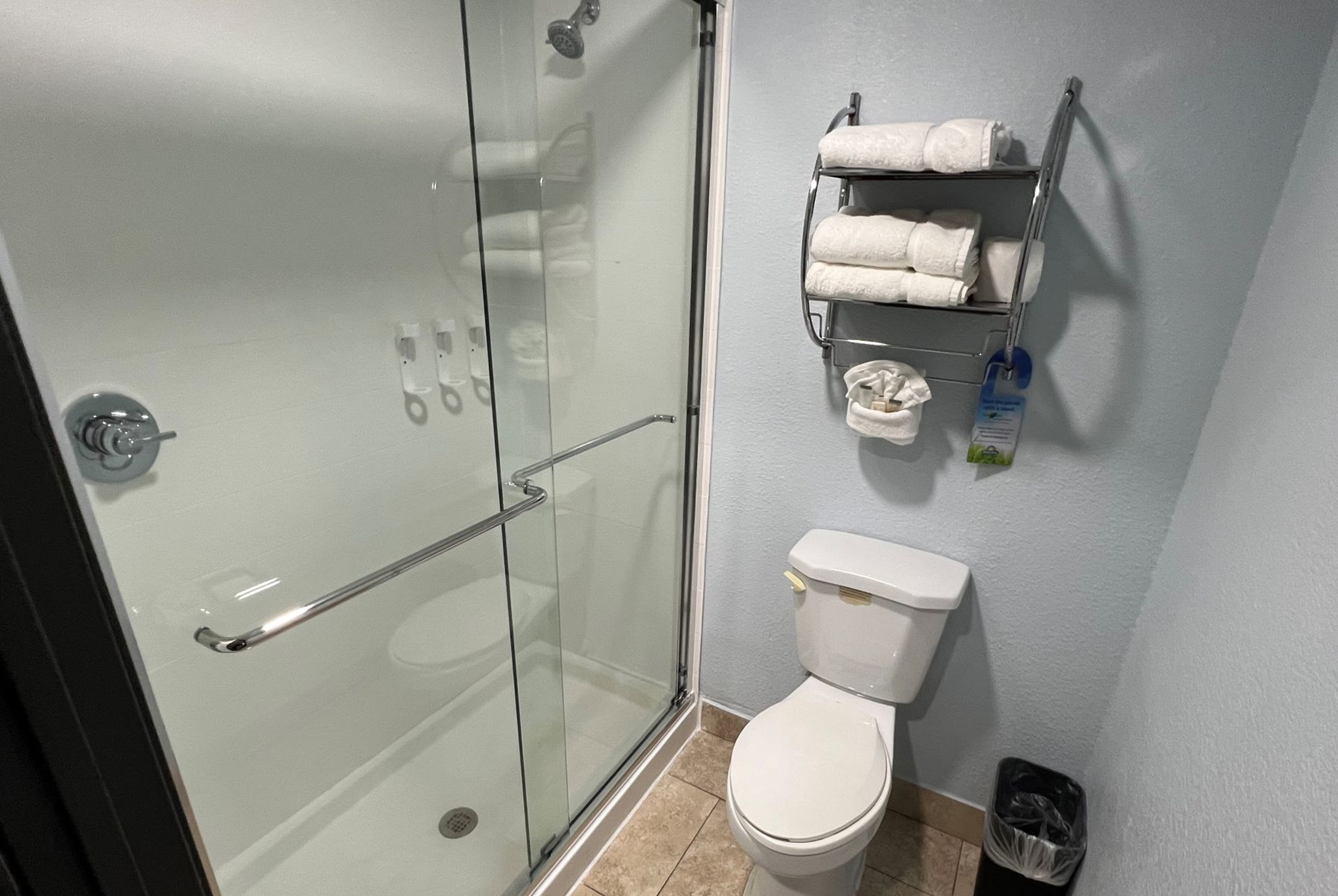 Guest room bath at the Days Inn by Wyndham Dalhart in Dalhart, Texas