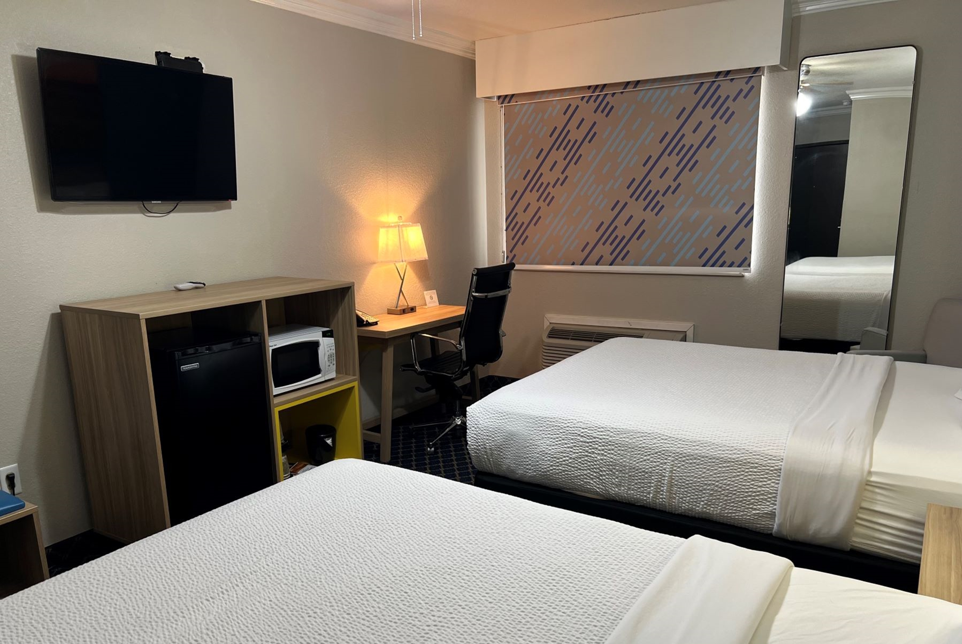 Guest room at the Days Inn by Wyndham Dalhart in Dalhart, Texas