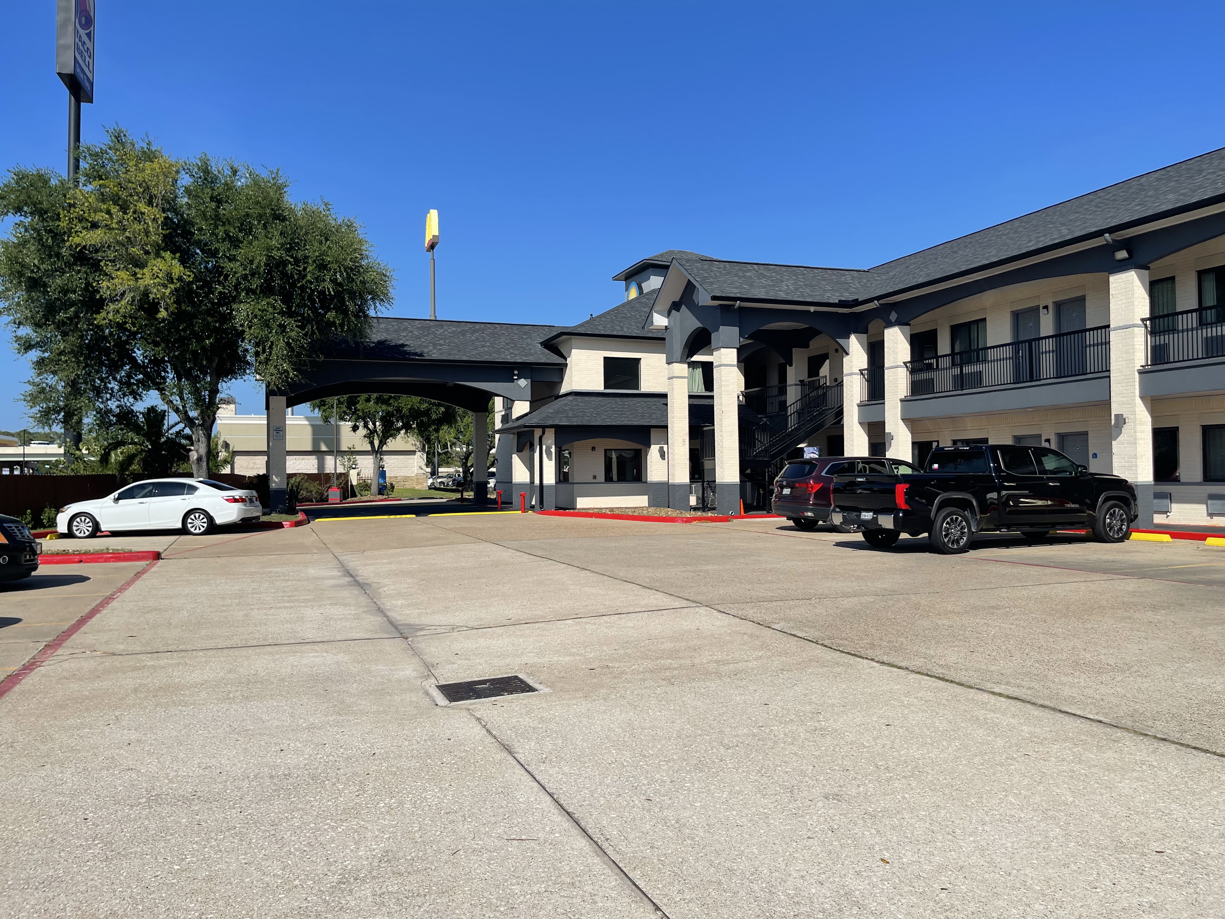Days Inn by Wyndham Dickinson TX | Dickinson, TX Hotels