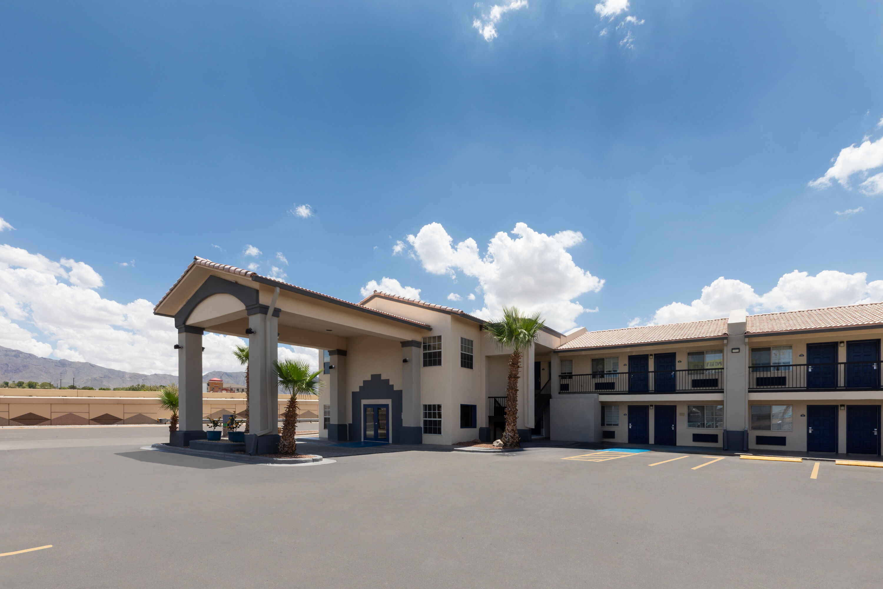 Exterior Day Image of Days Inn by Wyndham El Paso West hotel in El Paso, Texas