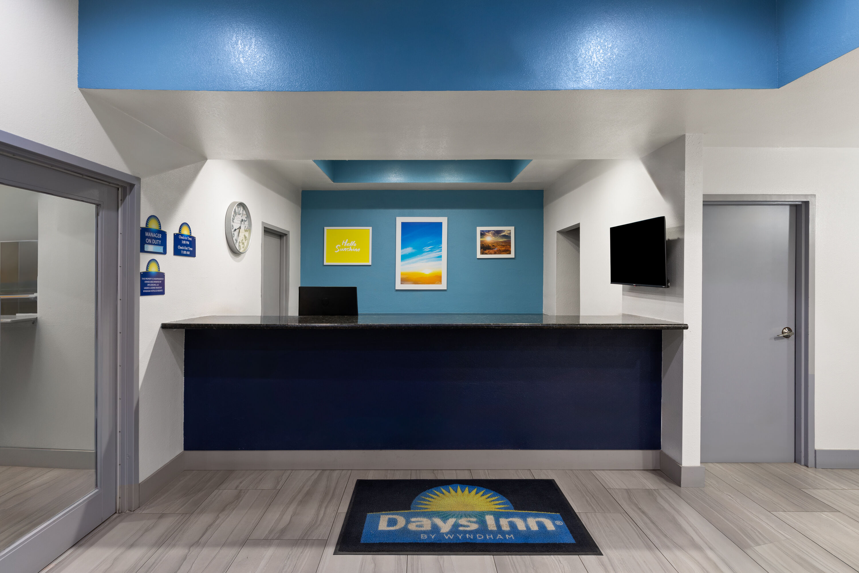 Days Inn by Wyndham El Paso West reception in El Paso, Texas