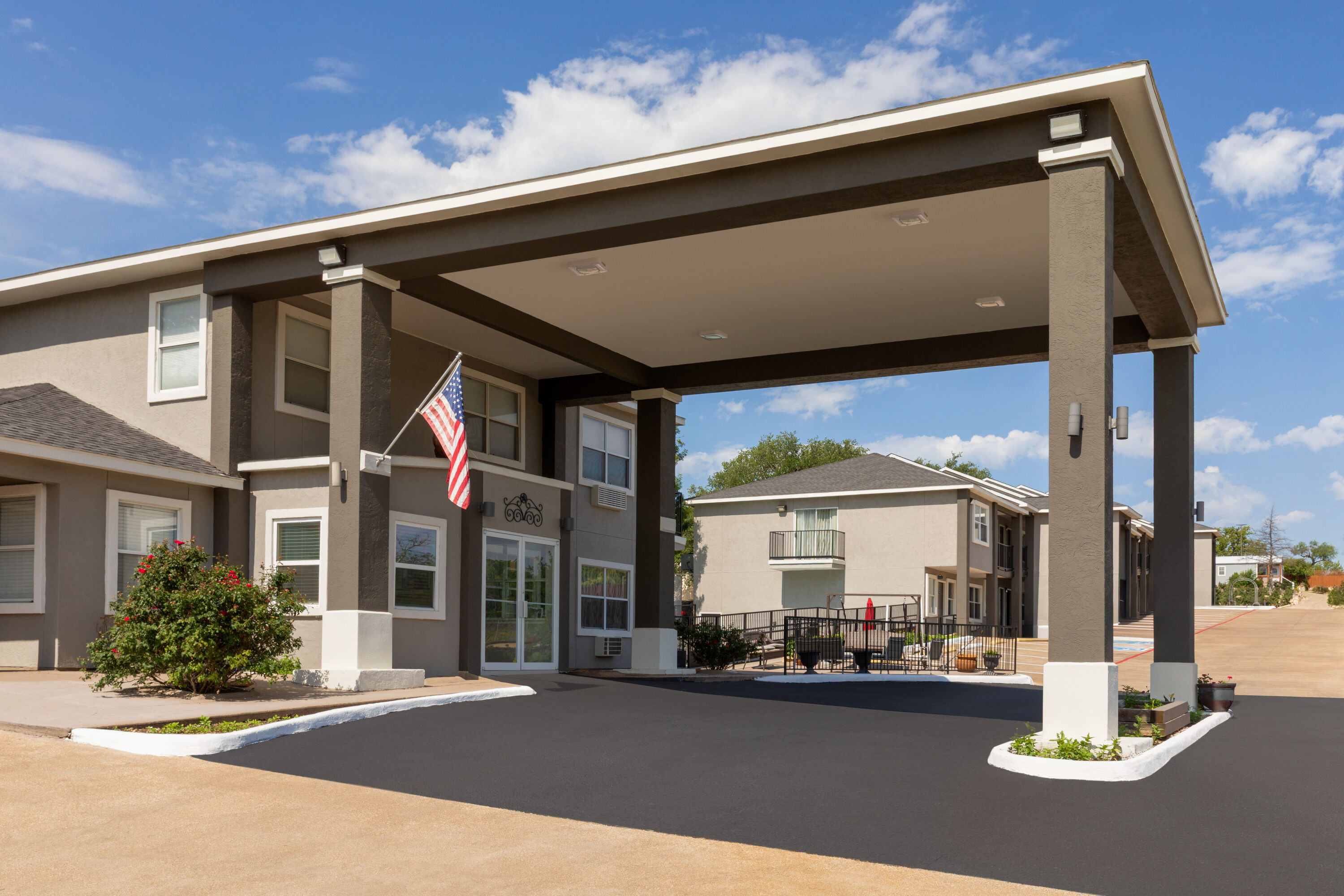 Days Suites Fredericksburg Tx
