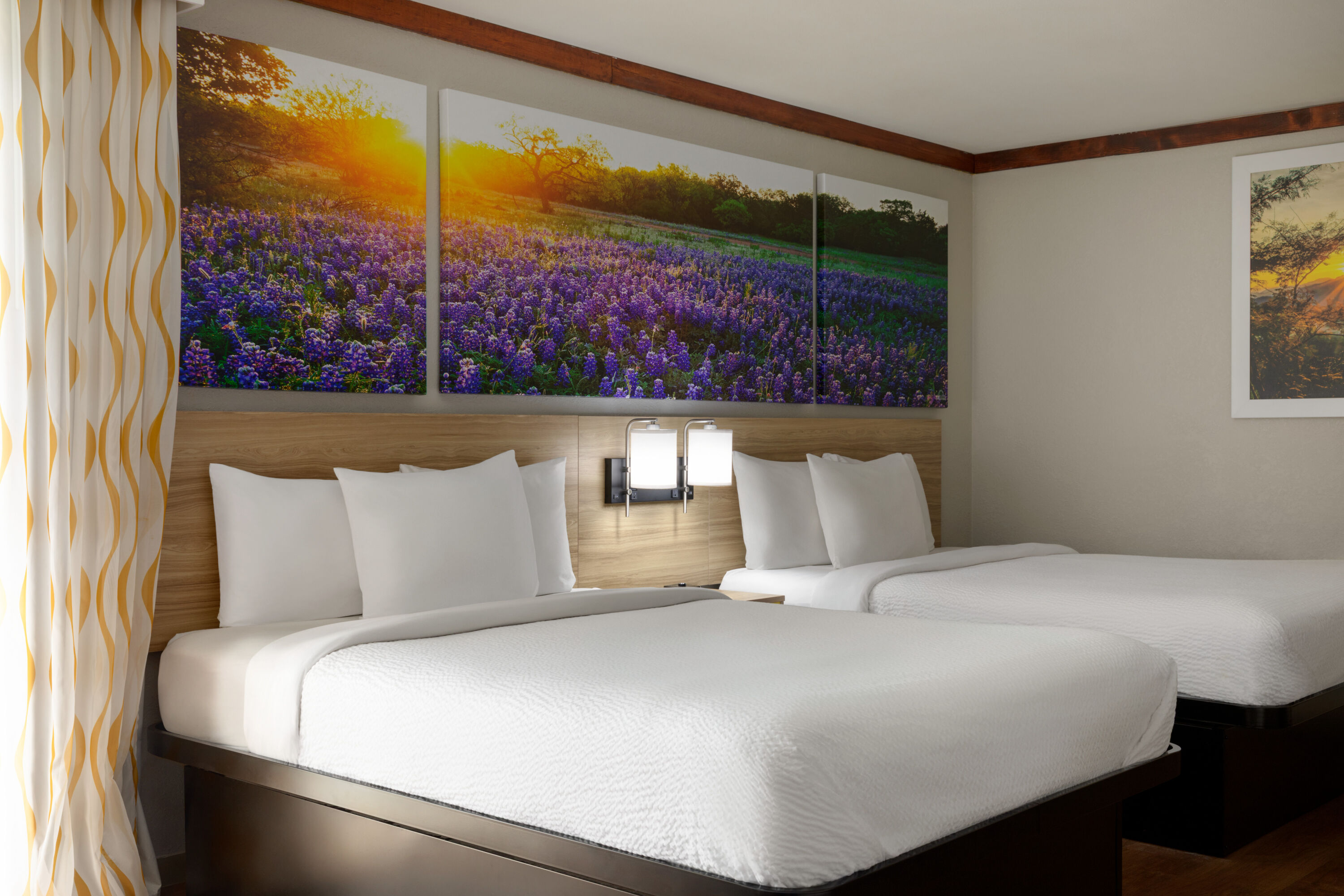 Days Inn by Wyndham Suites Fredericksburg suite in Fredericksburg, Texas