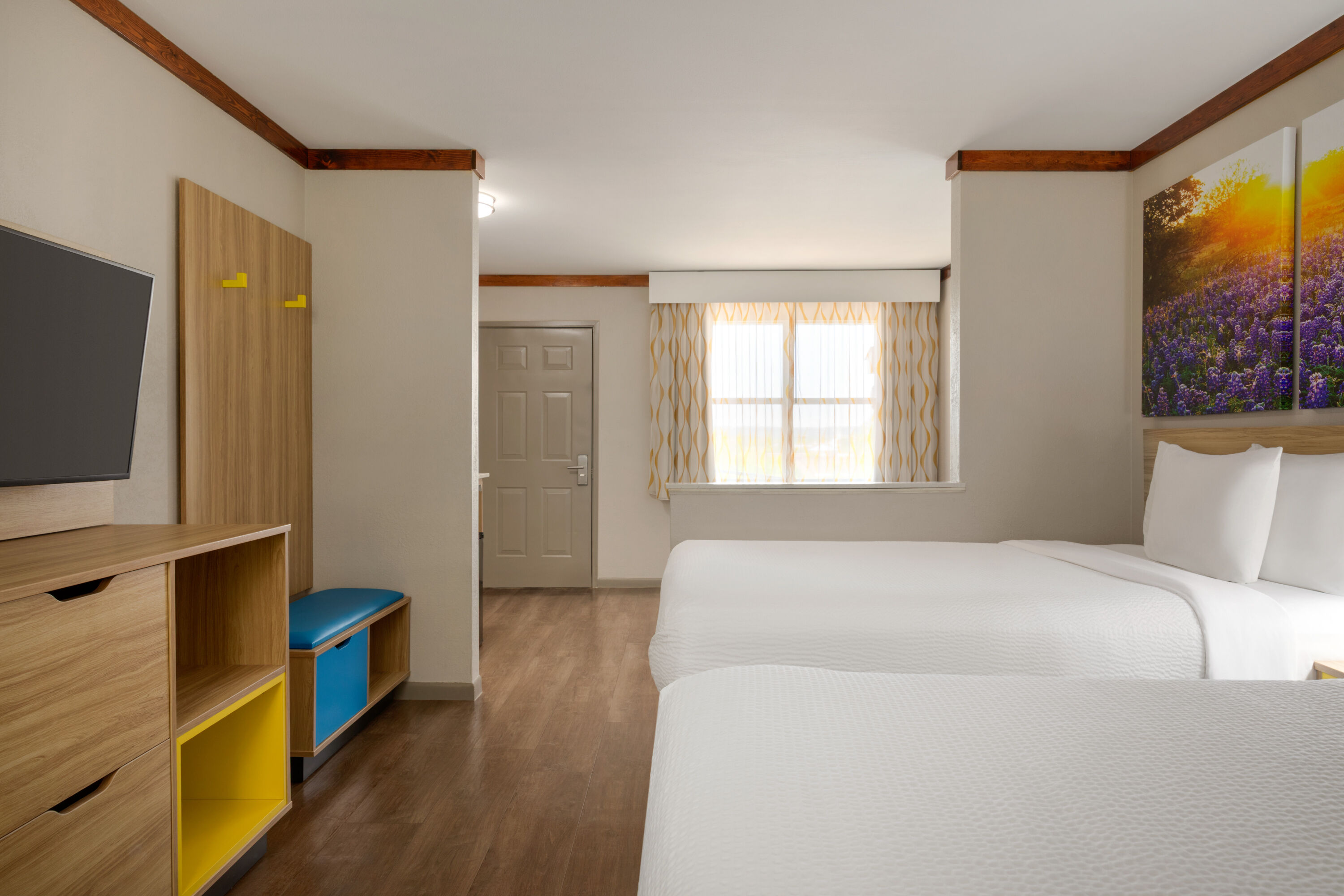 Days Inn by Wyndham Suites Fredericksburg suite in Fredericksburg, Texas