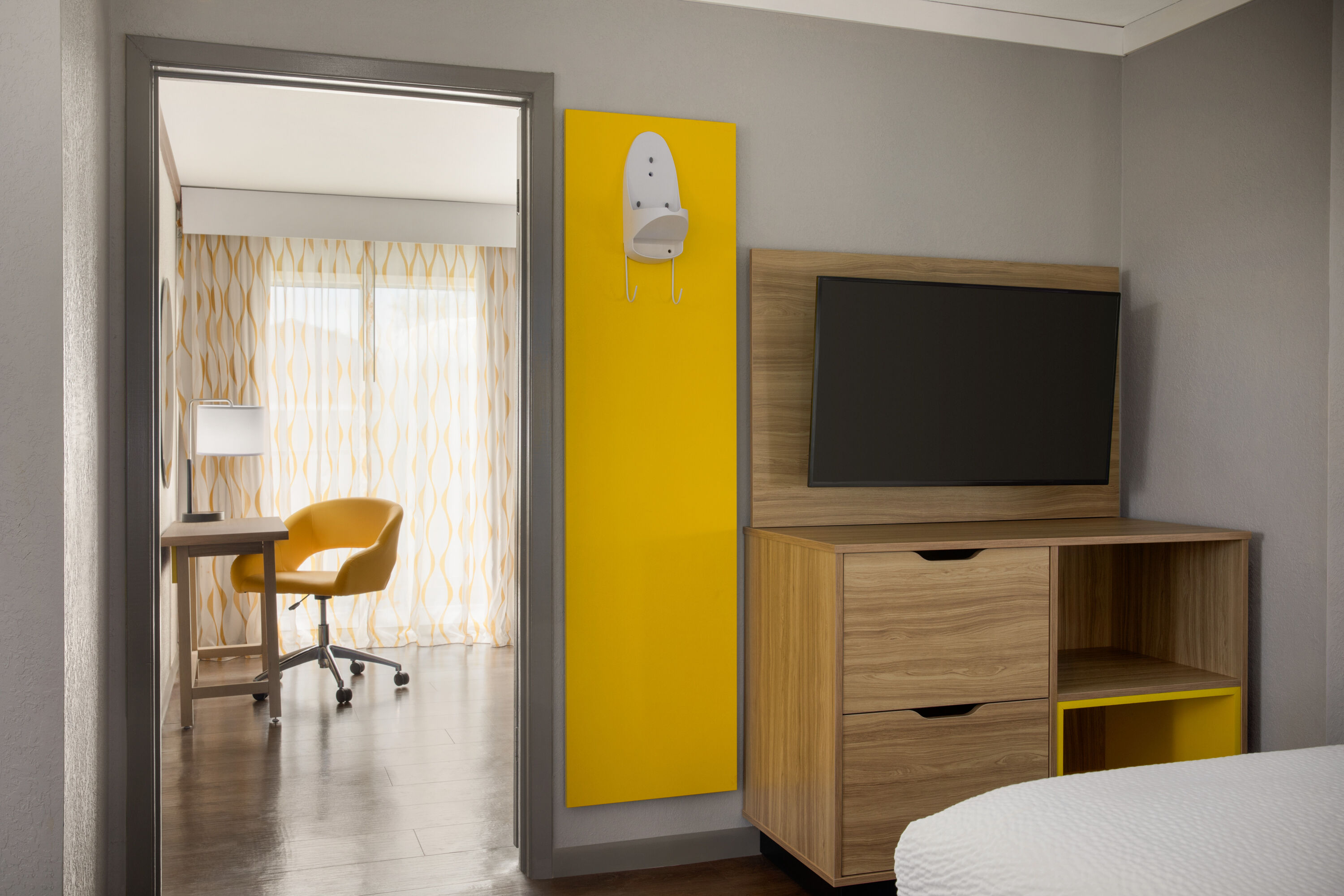 Days Inn by Wyndham Suites Fredericksburg suite in Fredericksburg, Texas