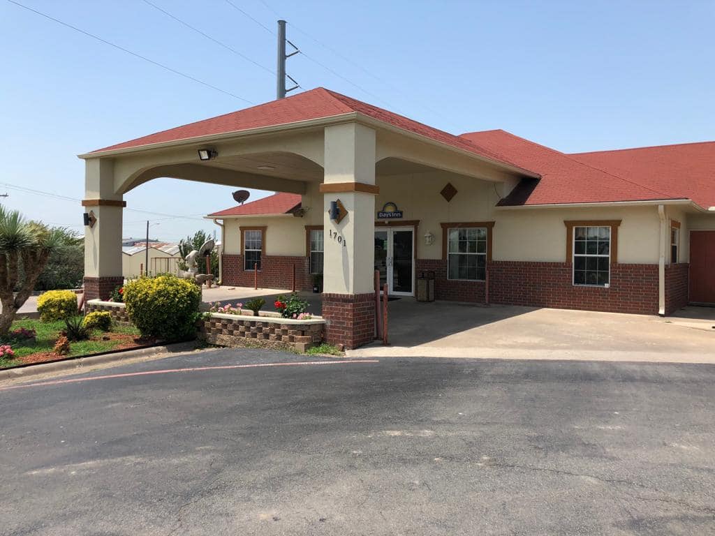 Days Inn By Wyndham Gainesville Gainesville Tx Hotels