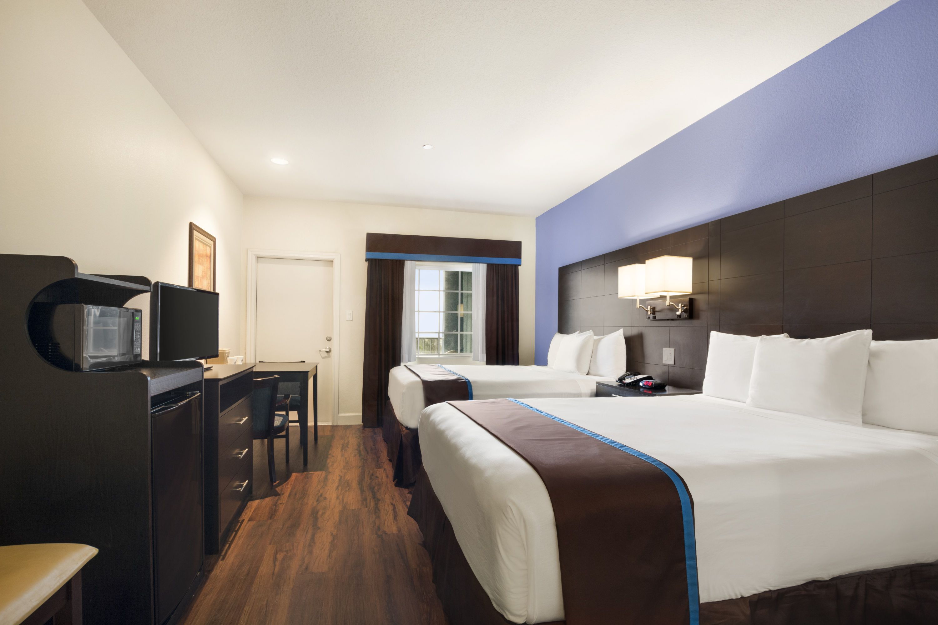 Days Inn & Suites by Wyndham Galveston West/Seawall suite in Galveston, Texas