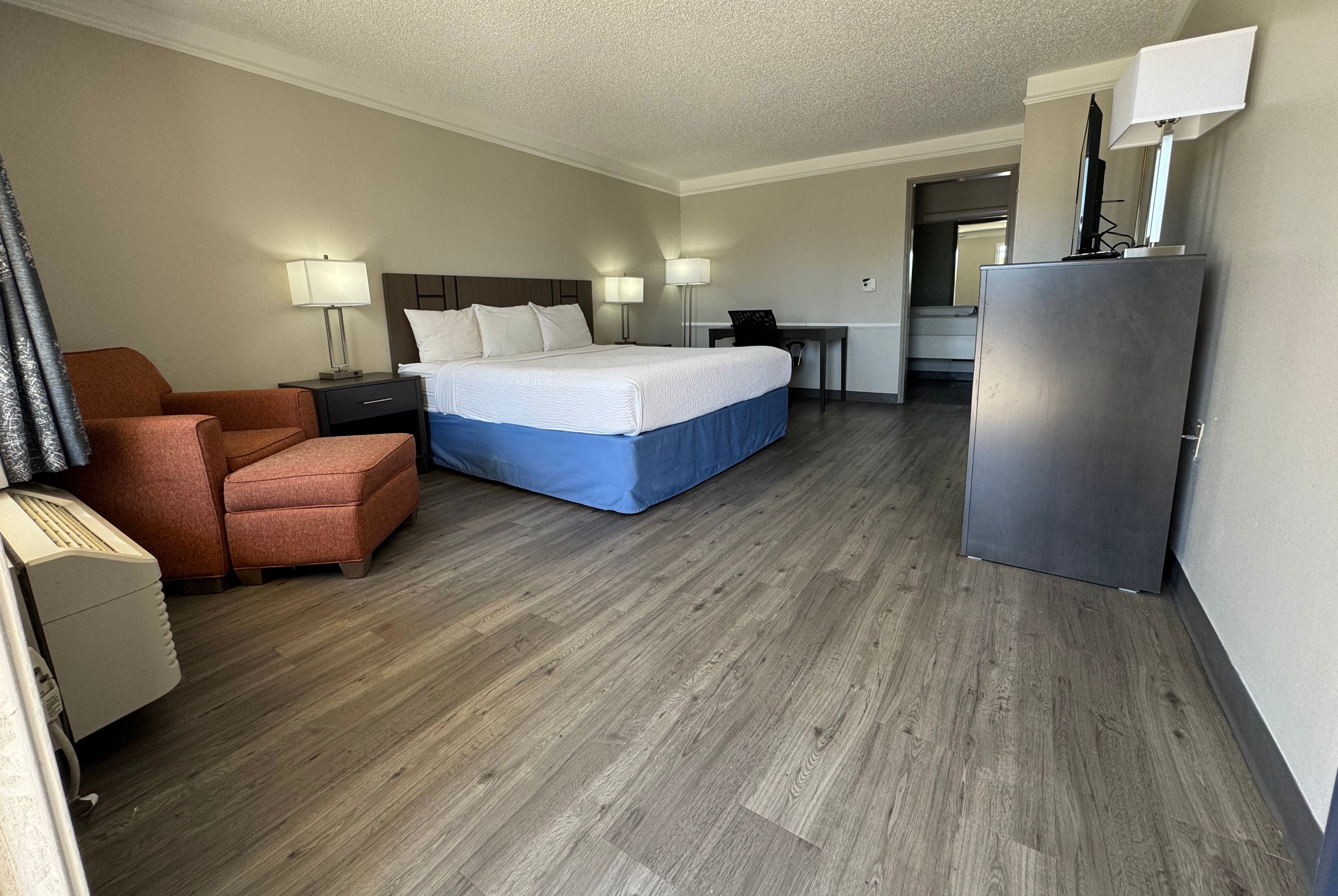 Guest room at the Days Inn by Wyndham Georgetown in Georgetown, Texas