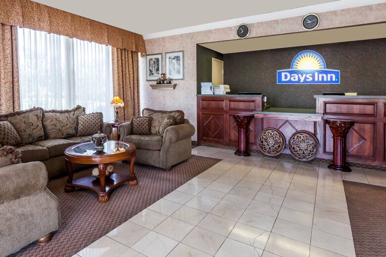 Days Inn By Wyndham Hillsboro Tx Hotels 76645 Days Inn By Wyndham Hillsboro Tx Hotel Lobby In Texas