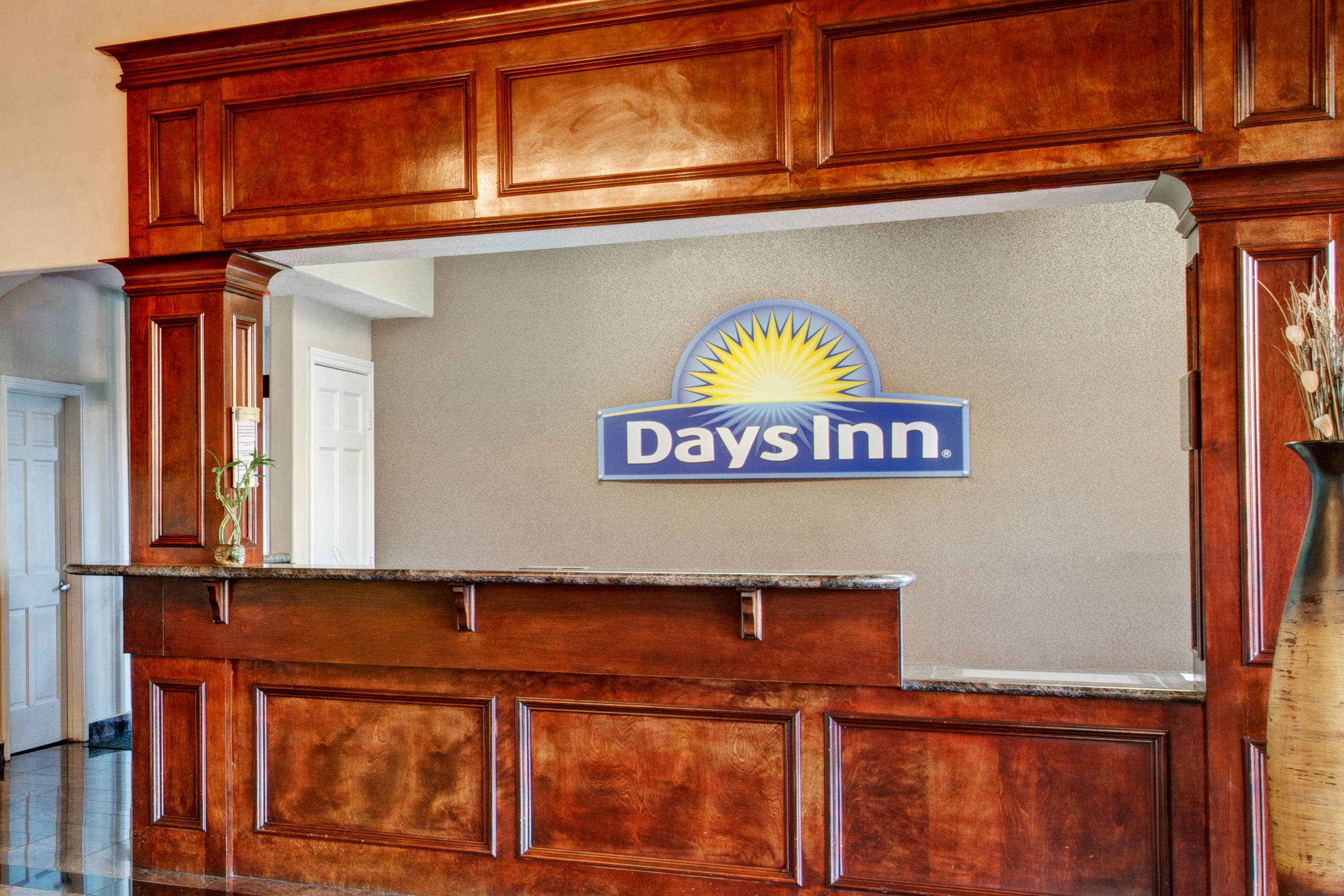 Days Inn Amp Suites By Wyndham Houston North Fm 1960