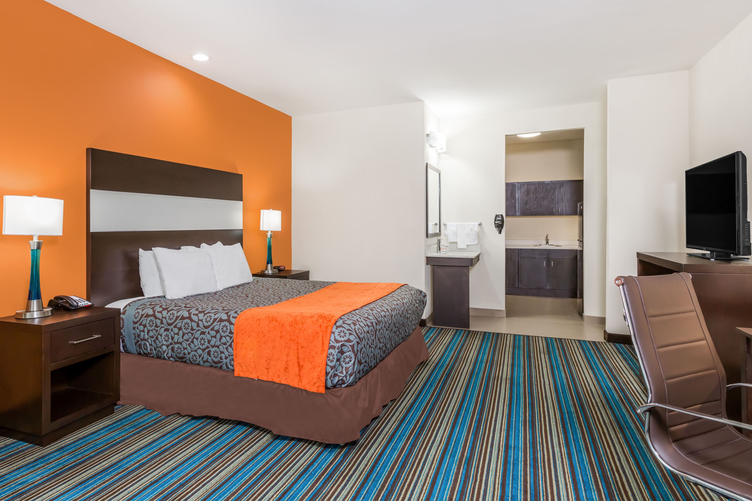 Days Inn Amp Suites By Wyndham Katy Katy Tx Hotels