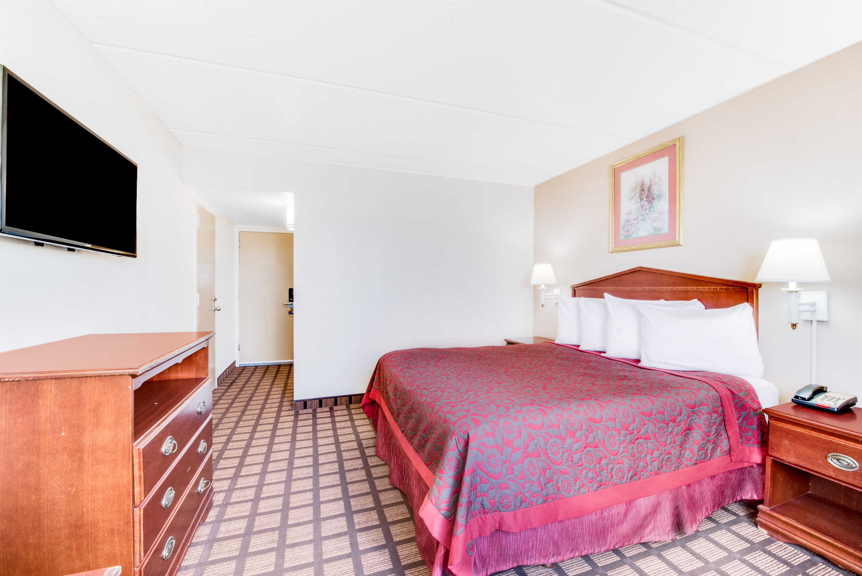 Guest room at the Days Inn & Suites by Wyndham Laredo in Laredo, Texas
