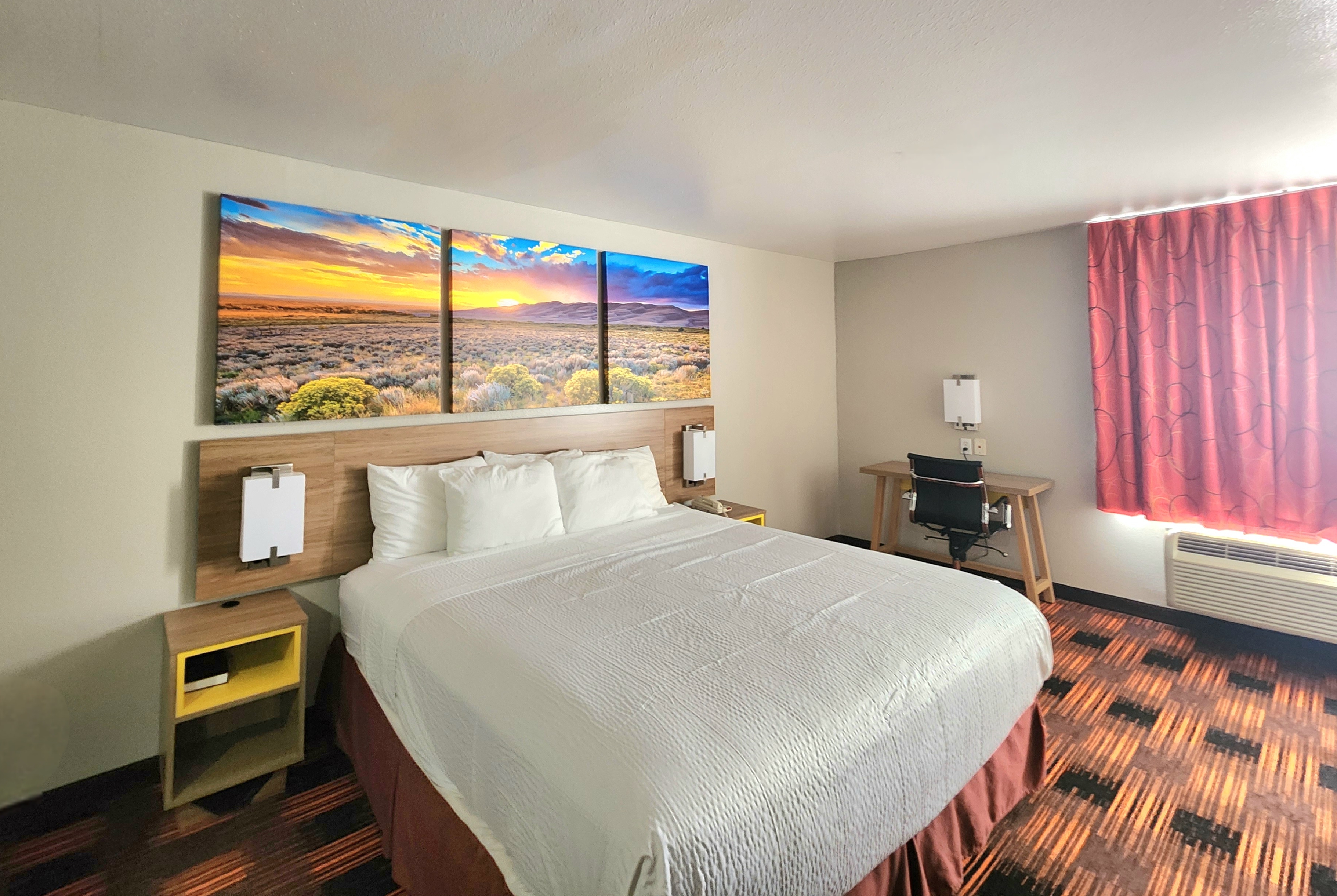 Guest room at the Days Inn by Wyndham Lumberton in Lumberton, Texas