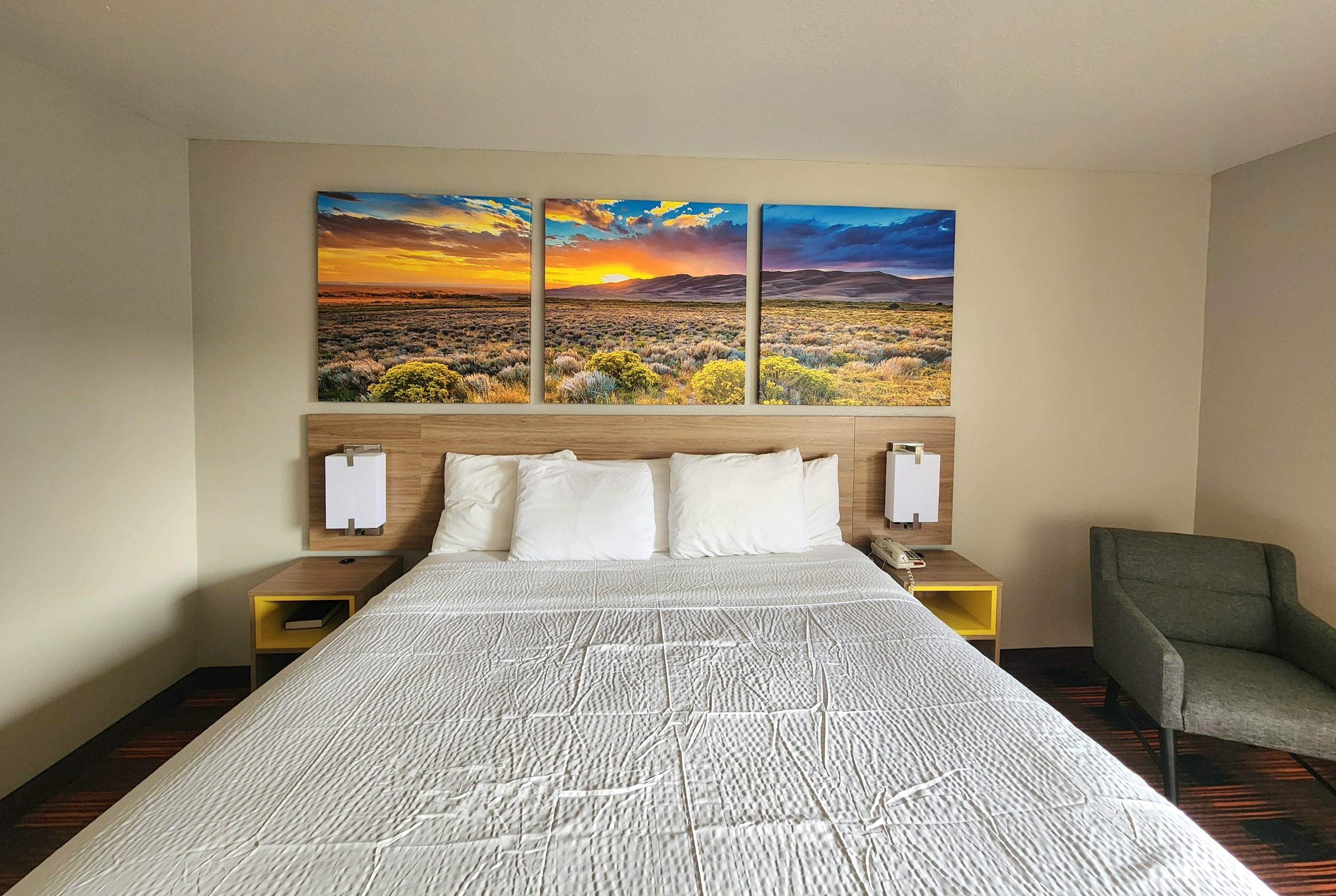 Guest room at the Days Inn by Wyndham Lumberton in Lumberton, Texas