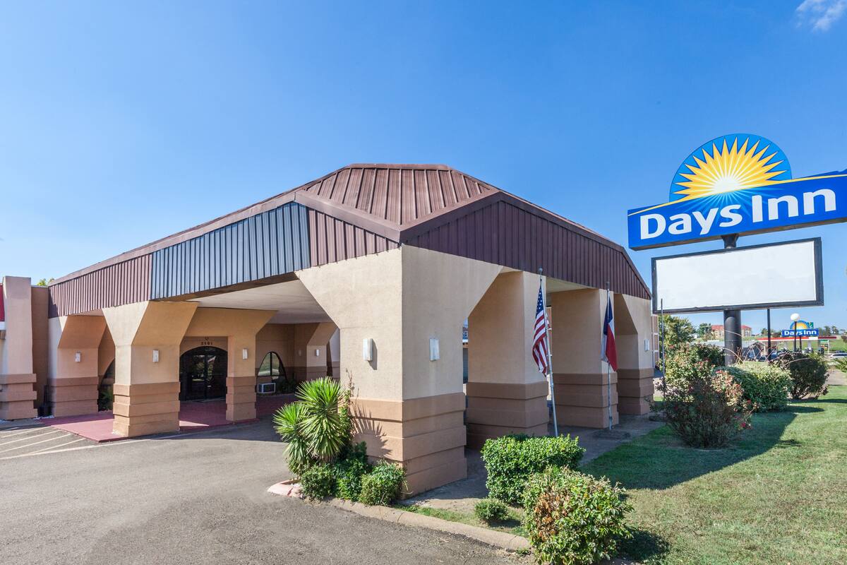 Days Inn Mt Pleasant Mount Hotels Tx 75455 Exterior Of Days Inn Mt Pleasant Hotel In Mount Texas