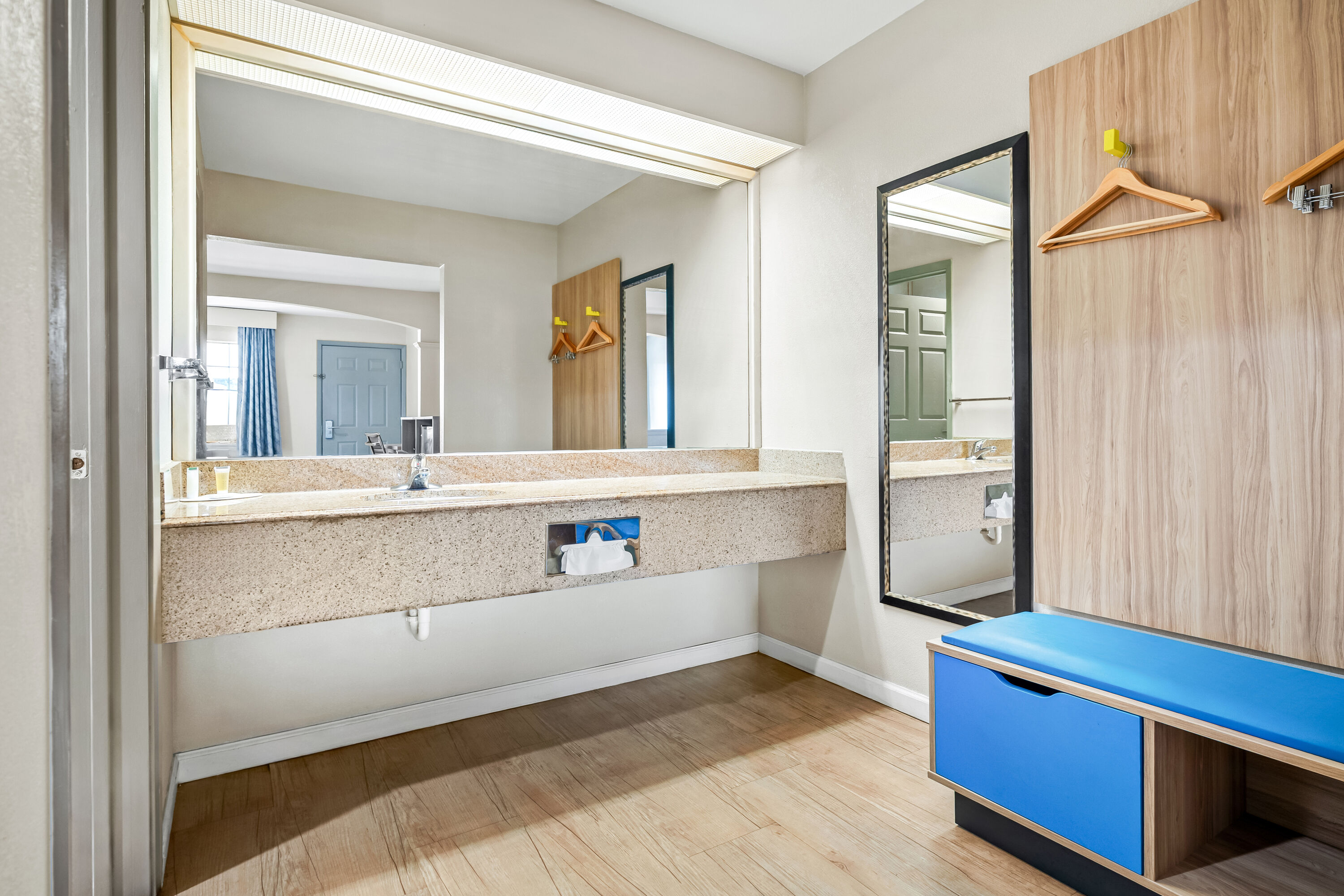 Guest room bath at the Days Inn by Wyndham Nacogdoches/SFA University/Downtown in Nacogdoches, Texas