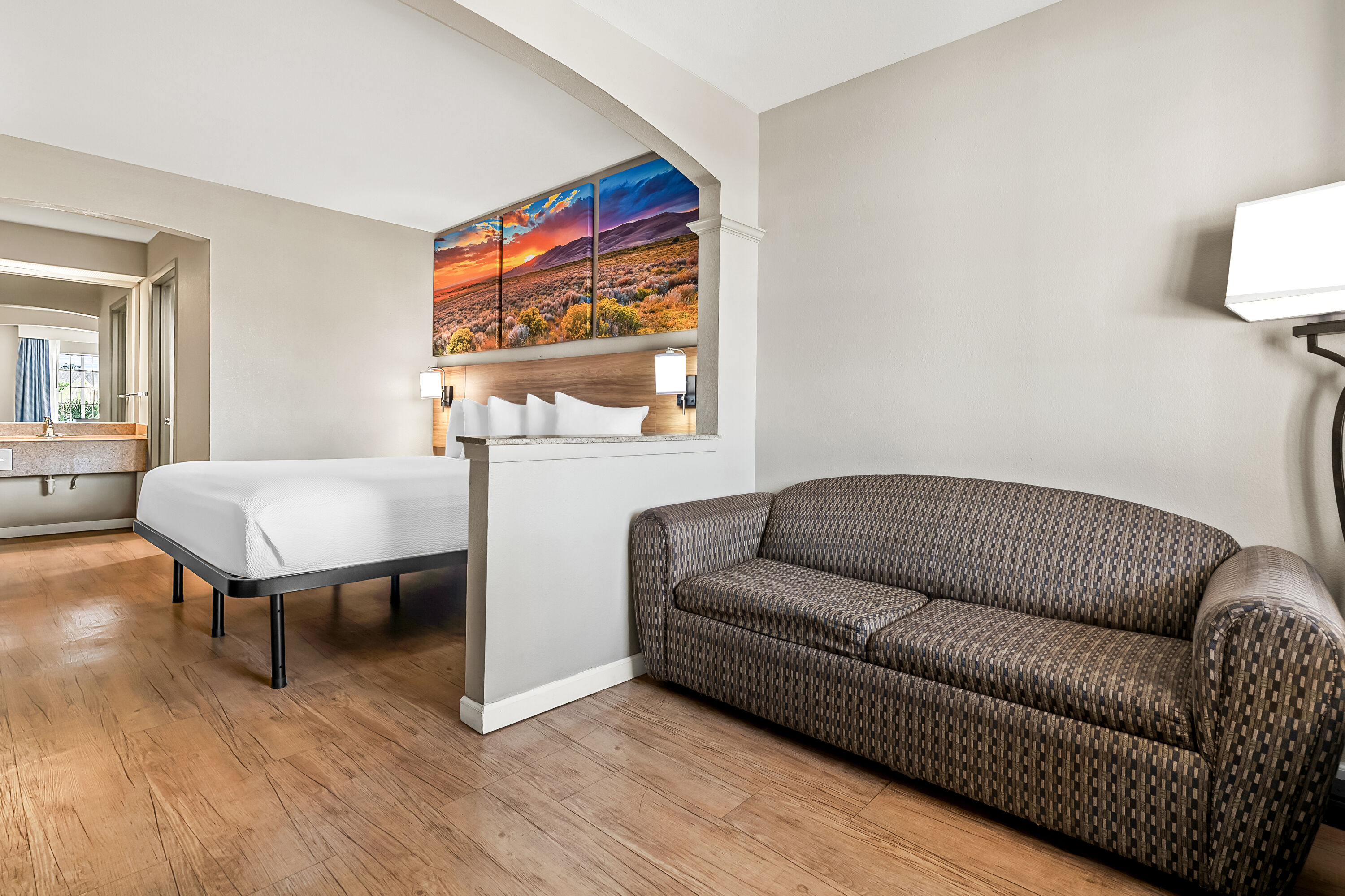 Days Inn by Wyndham Nacogdoches/SFA University/Downtown suite in Nacogdoches, Texas