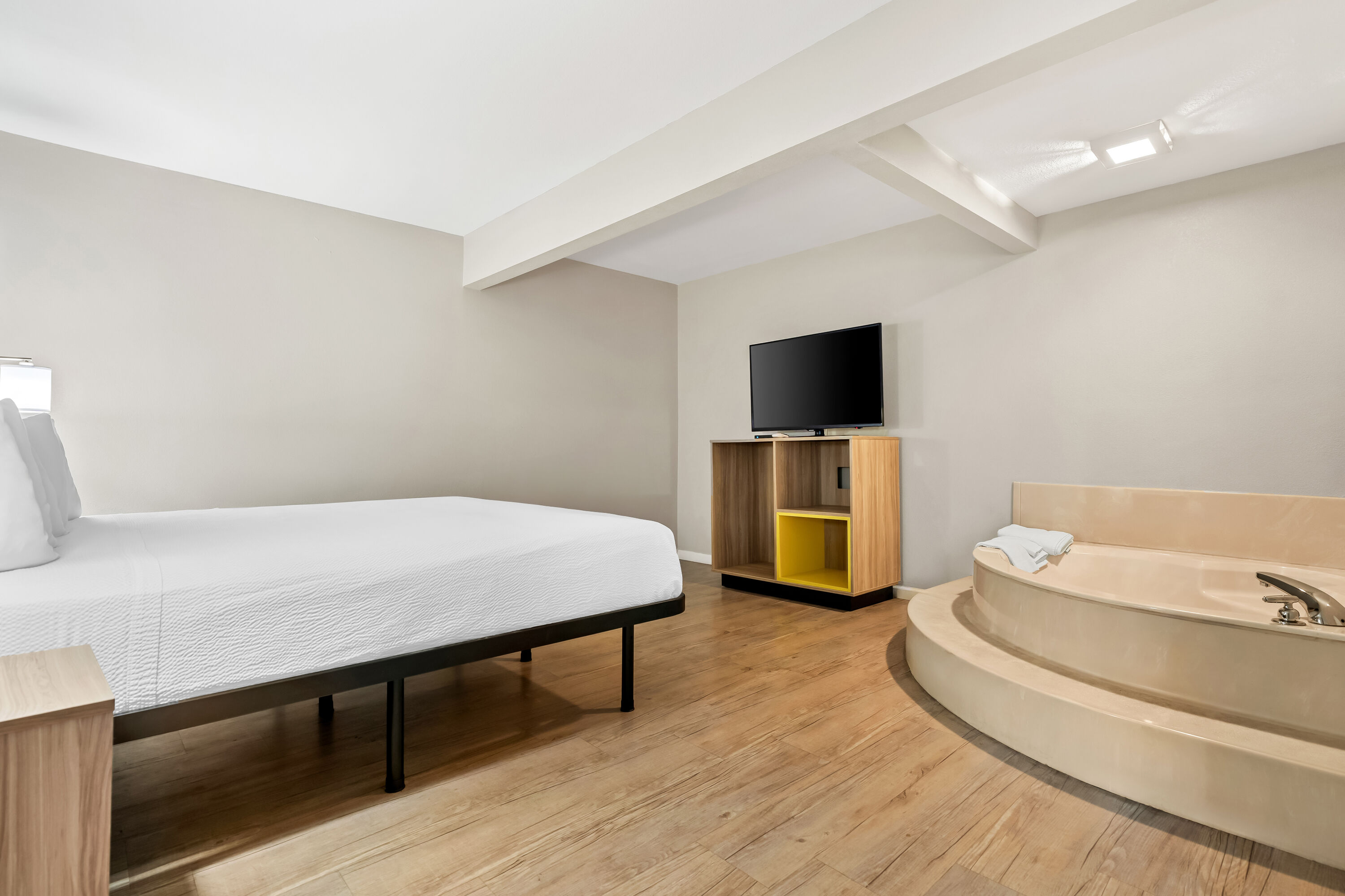 Days Inn by Wyndham Nacogdoches/SFA University/Downtown suite in Nacogdoches, Texas