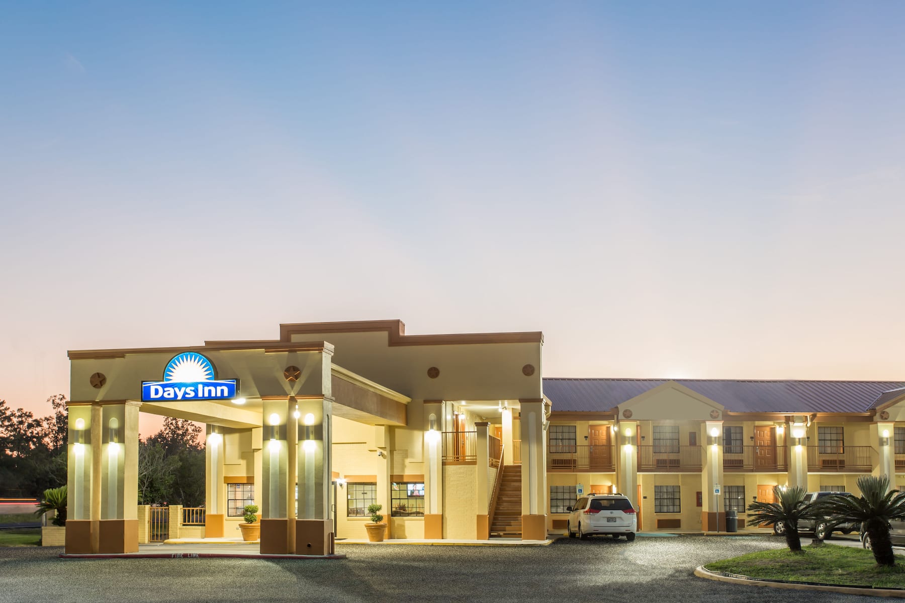 Days Inn by Wyndham Orange | Orange, TX Hotels