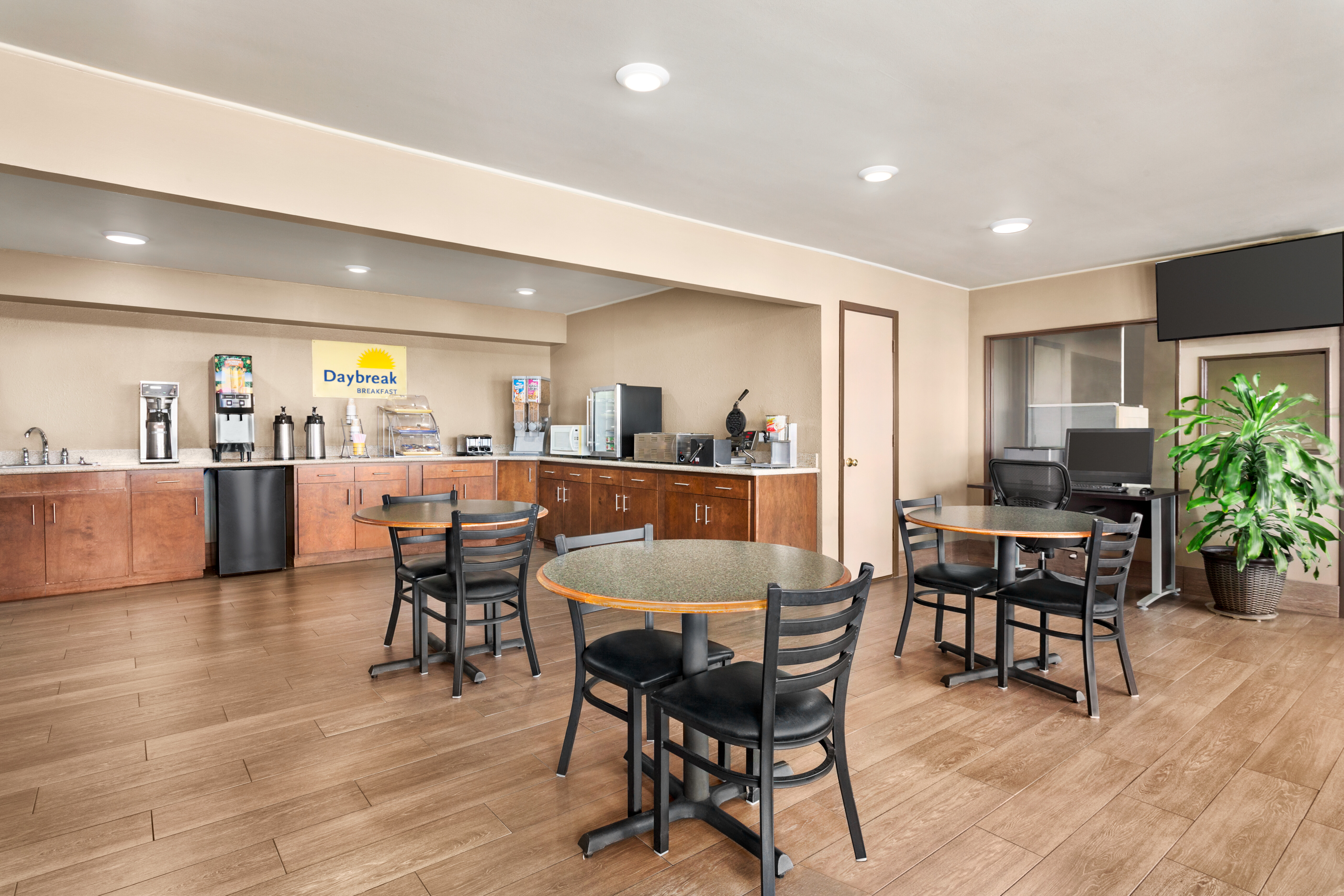 Free breakfast at Days Inn by Wyndham Paris in Paris, Texas