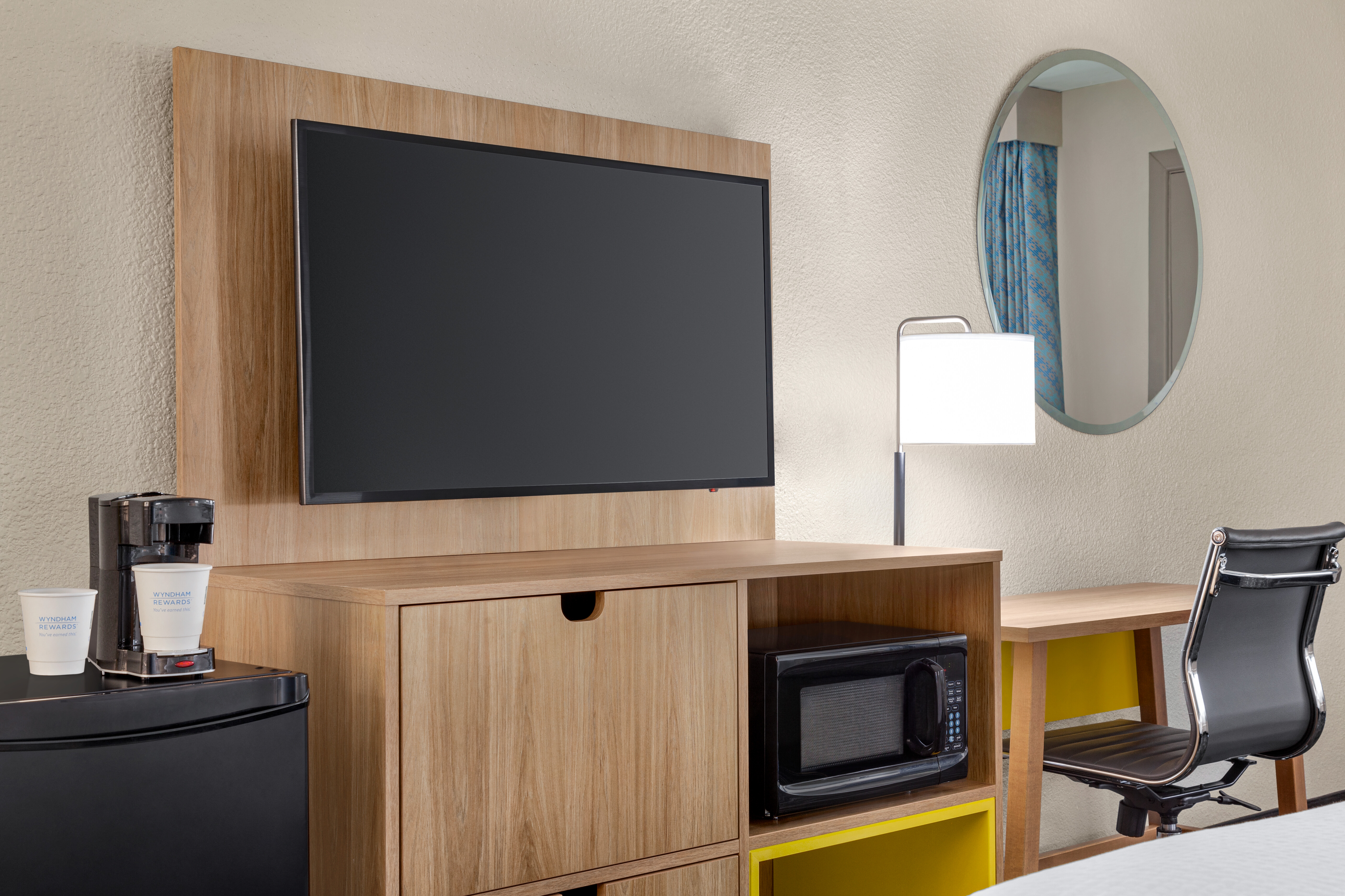 Guest room at the Days Inn by Wyndham Paris in Paris, Texas