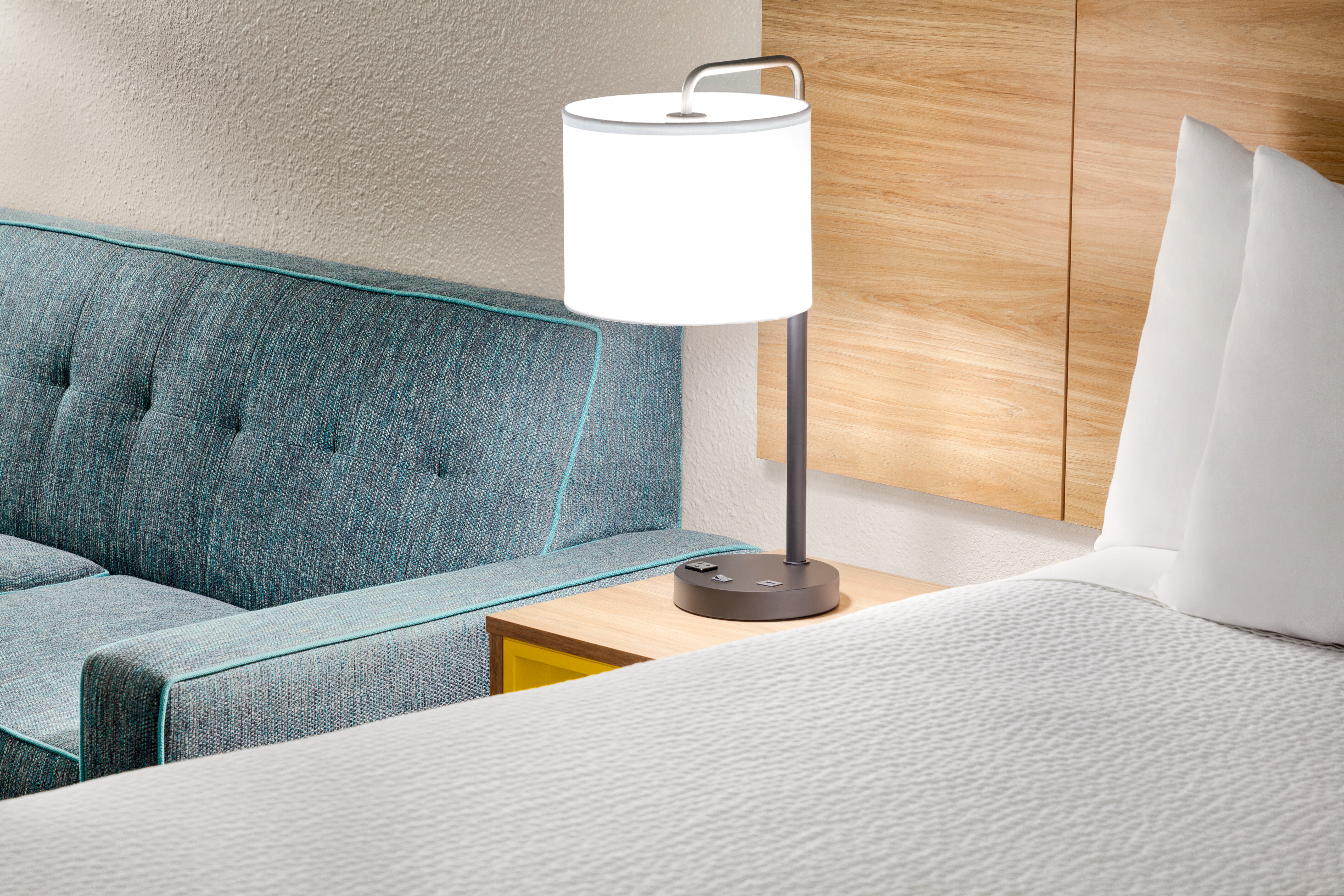 Guest room at the Days Inn by Wyndham Paris in Paris, Texas