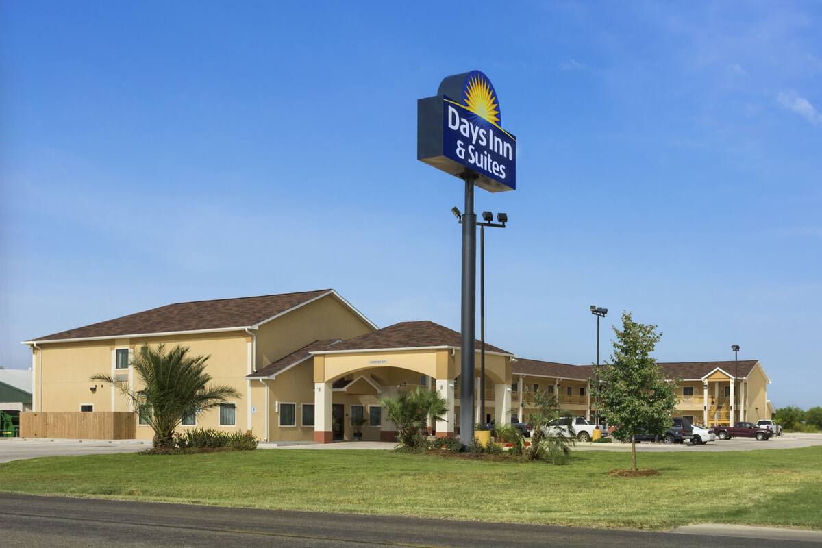 Days Inn Pearsall Hotels Tx 78061 Exterior Of Days Inn Pearsall Hotel In Texas
