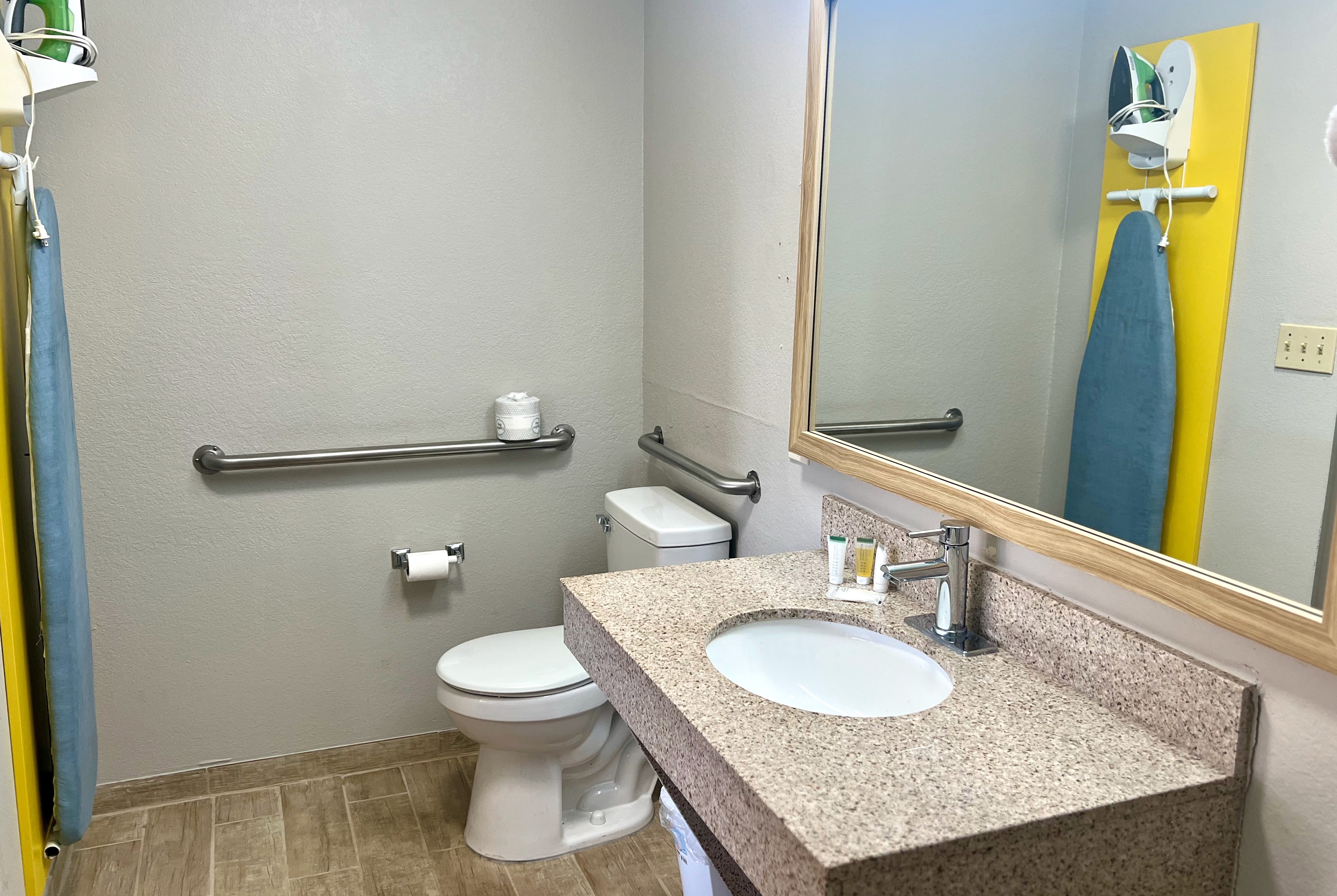 Guest room bath at the Days Inn by Wyndham San Angelo in San Angelo, Texas