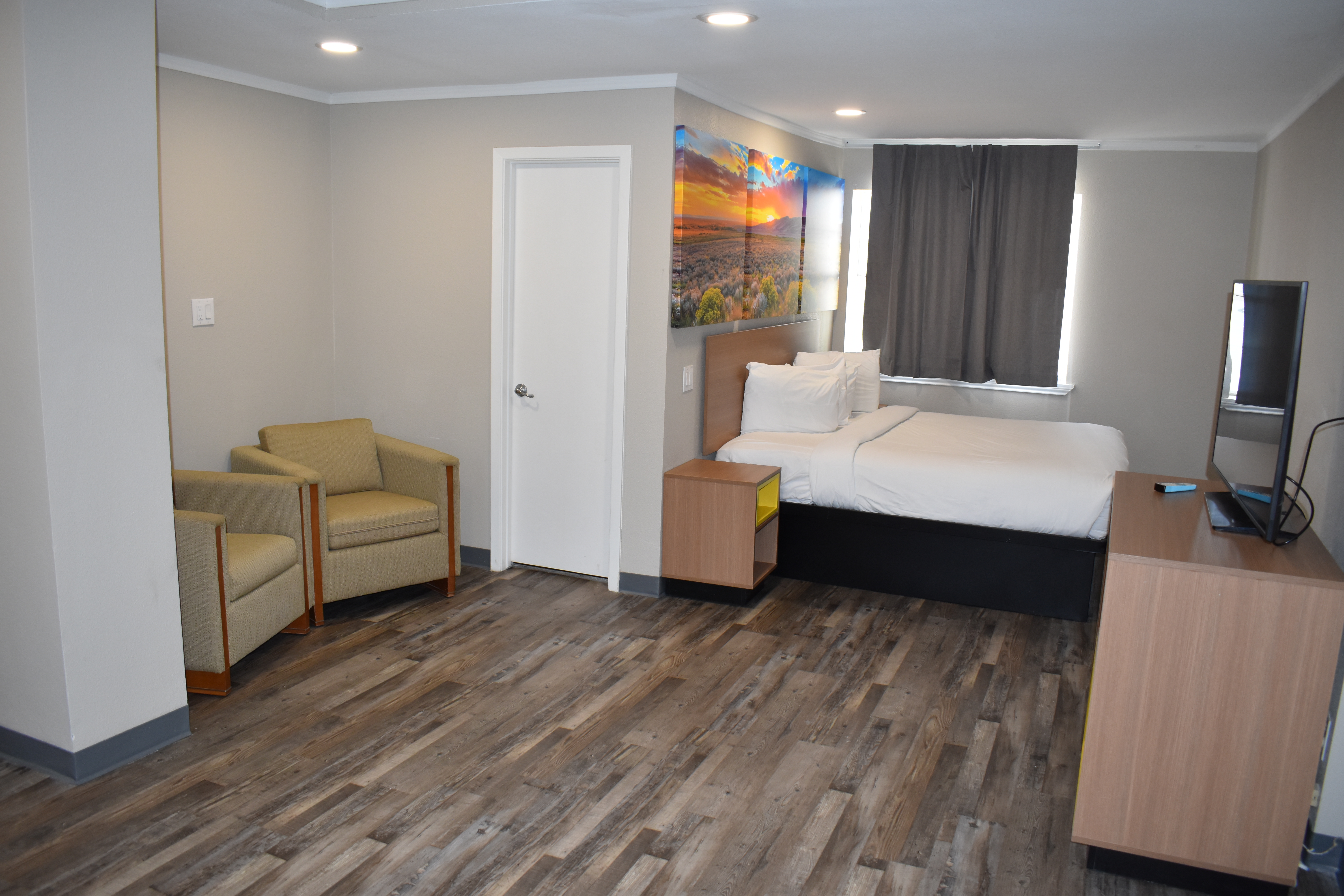 Days Inn by Wyndham San Antonio Alamo/Riverwalk suite in San Antonio, Texas