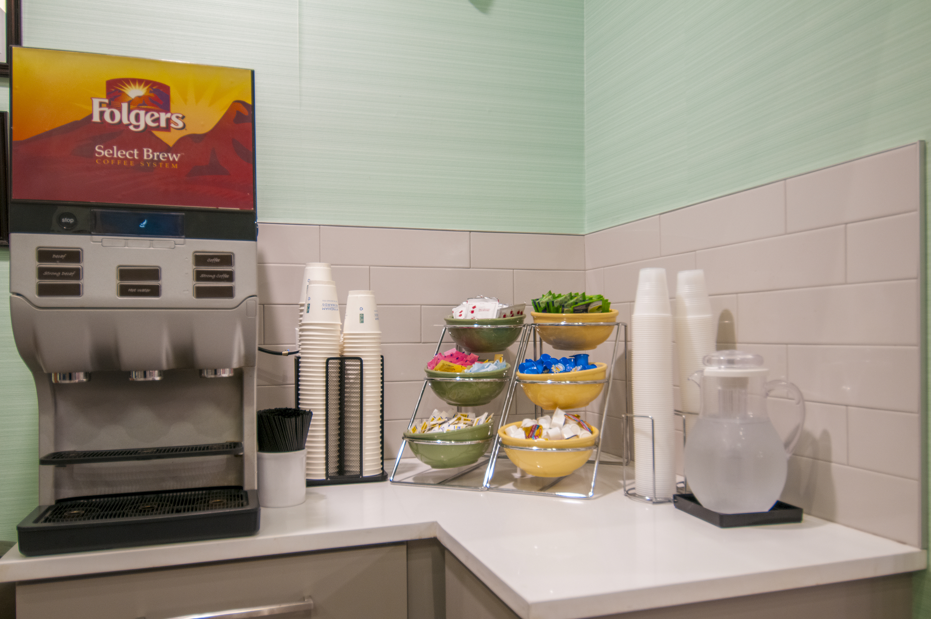 Days Inn & Suites by Wyndham San Antonio North Stone Oak restaurant in San Antonio, Texas