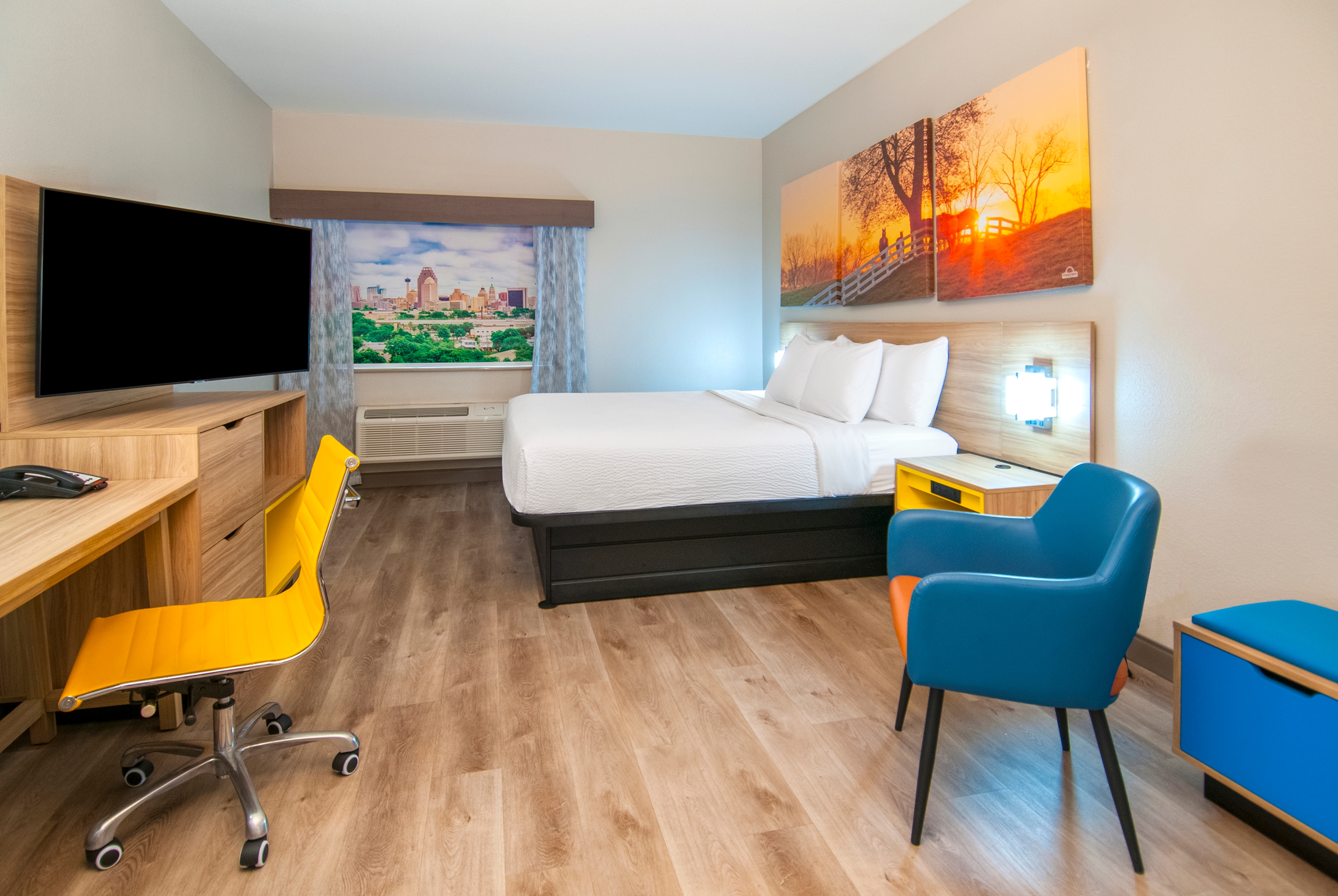 Days Inn & Suites North Stone Oak