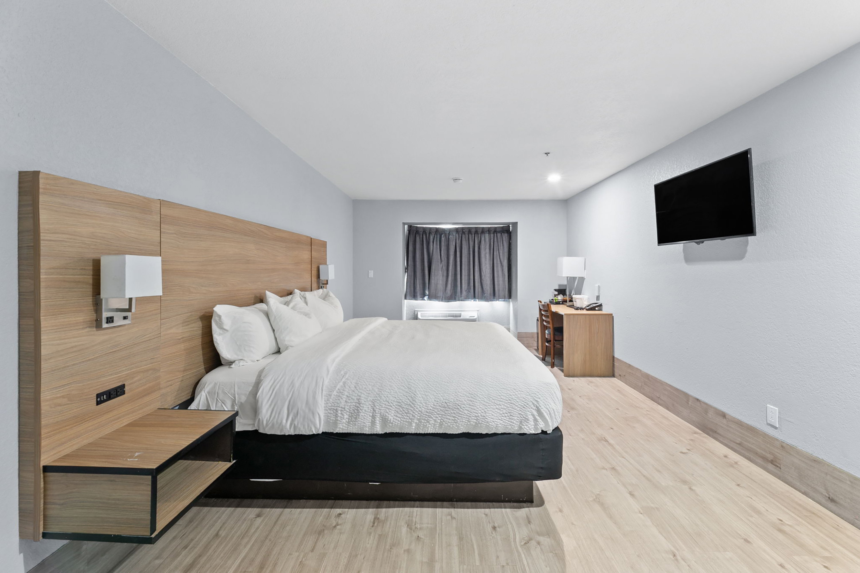 Guest room at the Days Inn by Wyndham San Antonio Downtown in San Antonio, Texas