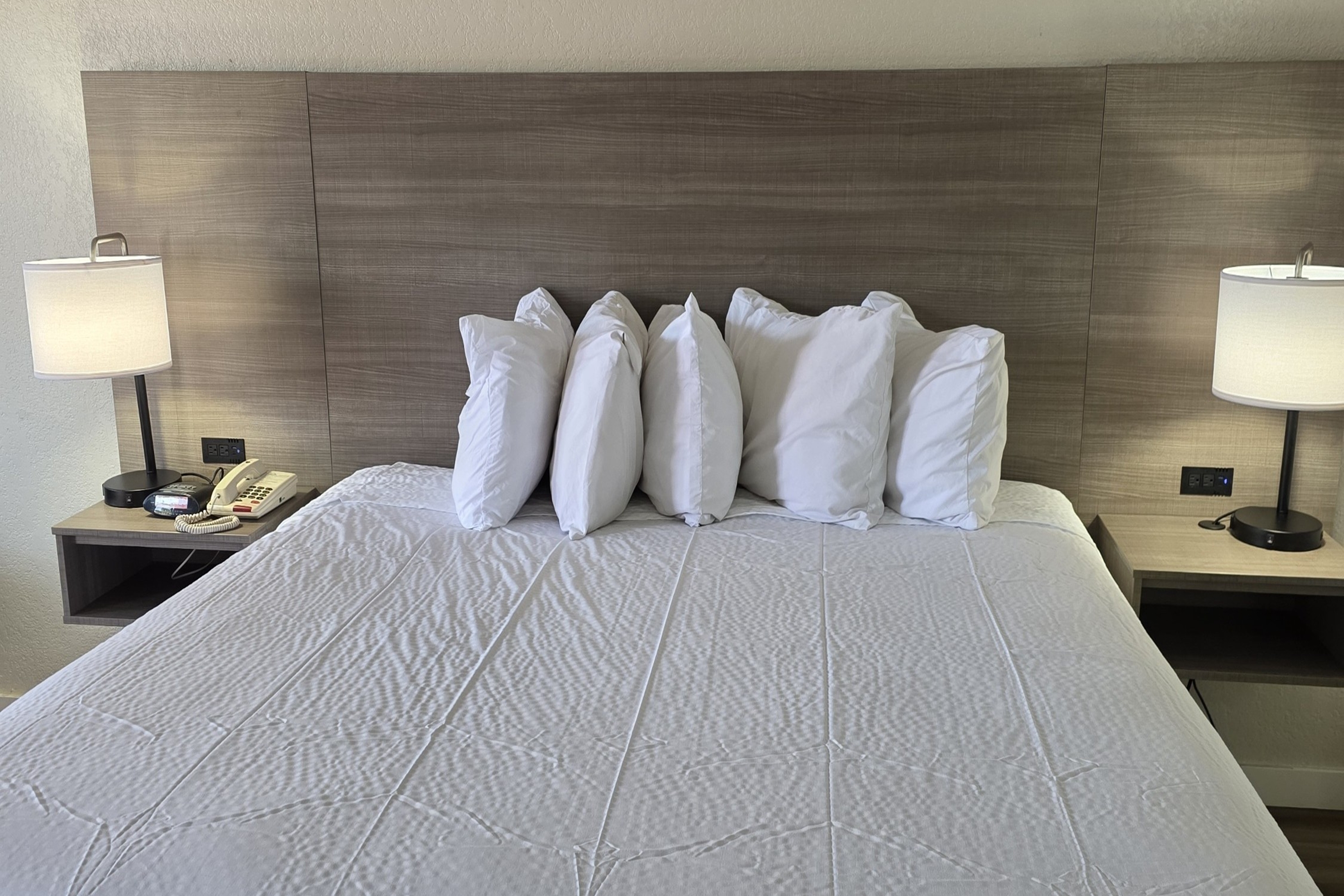 Guest room at the Days Inn by Wyndham San Marcos in San Marcos, Texas