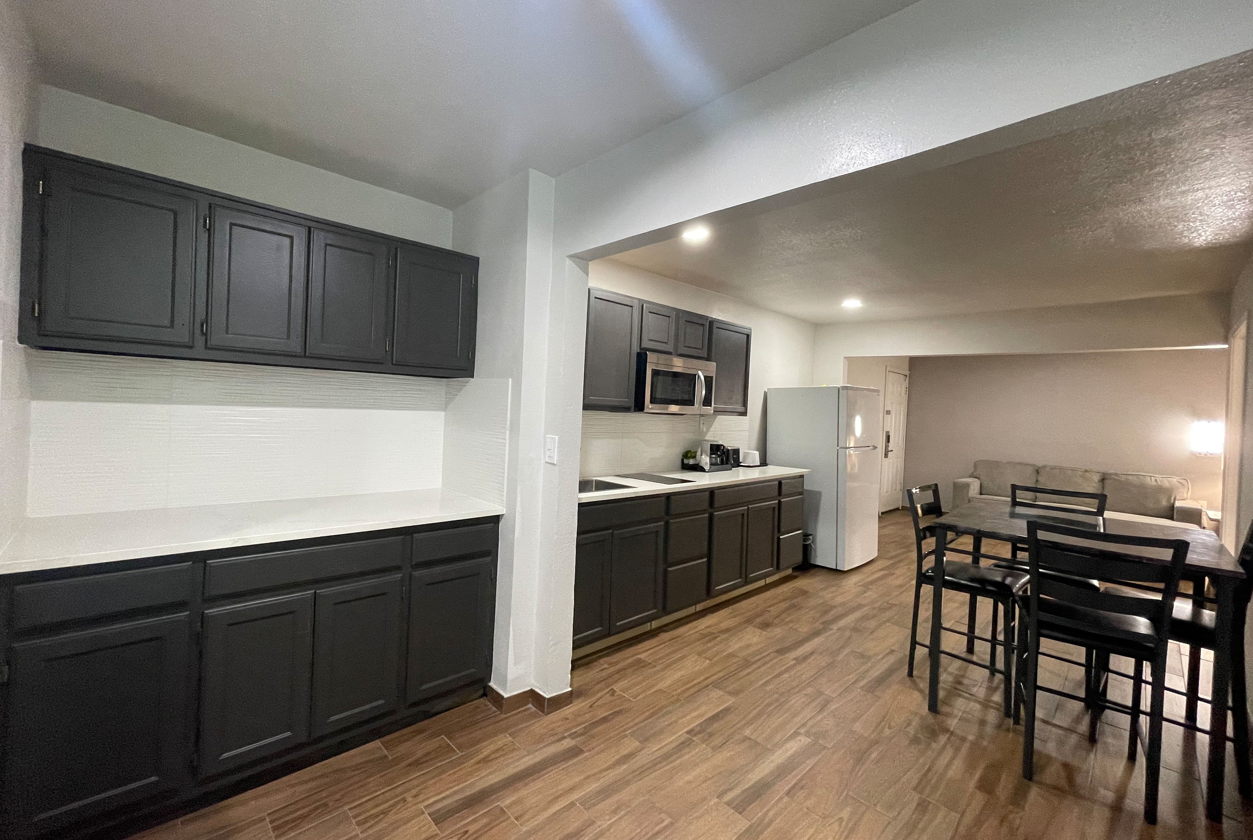 Days Inn by Wyndham Sulphur Springs restaurant breakfast area with seating in Sulphur Springs, Texas