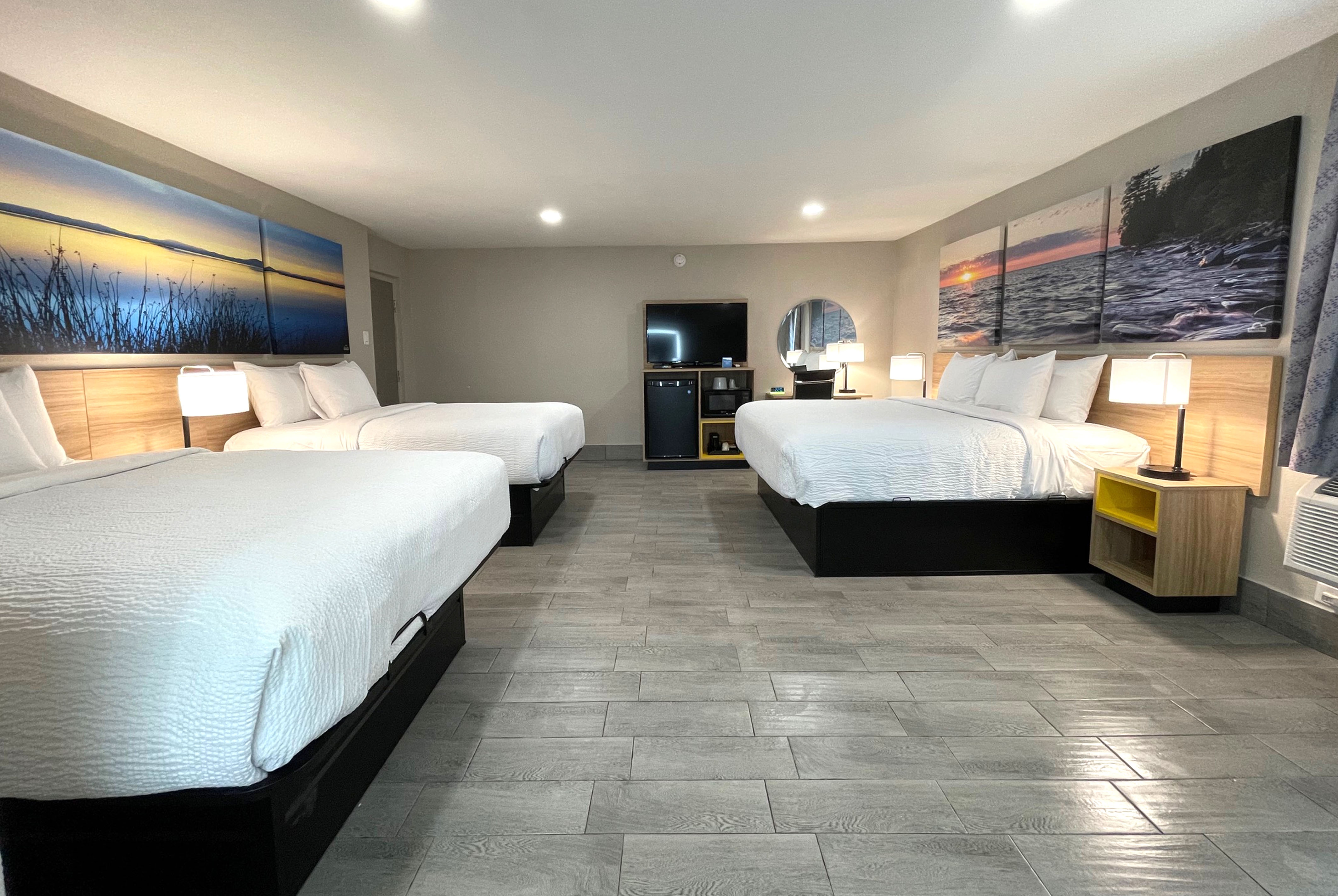 Guest room at the Days Inn by Wyndham Sulphur Springs in Sulphur Springs, Texas