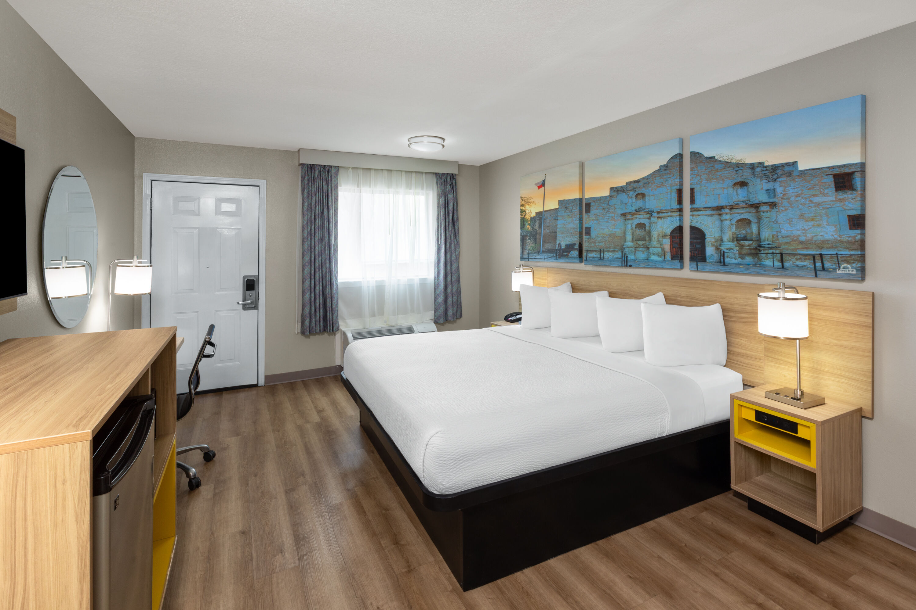 Guest room at the Days Inn by Wyndham Temple in Temple, Texas