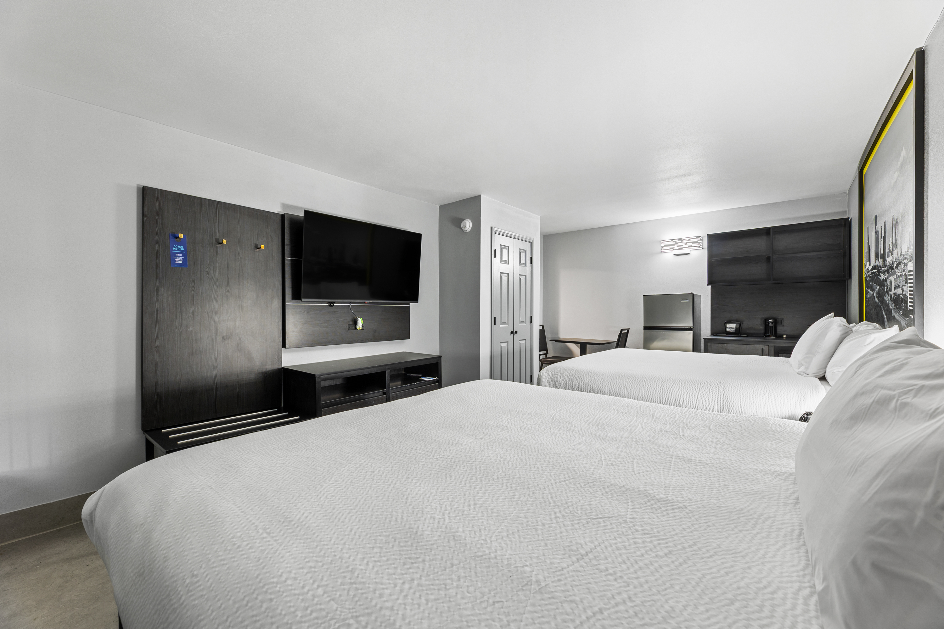 Guest room at the Days Inn & Suites by Wyndham Texas City/Galveston Area in Texas City, Texas